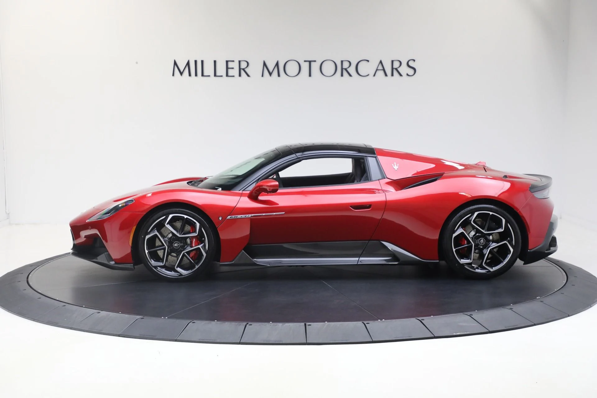 mph002_2585310283_Used_2024_Maserati_MC_20_Cielo_1759530405_0866742ae6