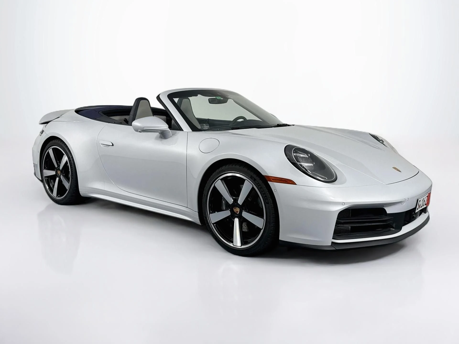 mph002_2587415899_Used_2025_Porsche_911_Carrera_1792182374_954418be52