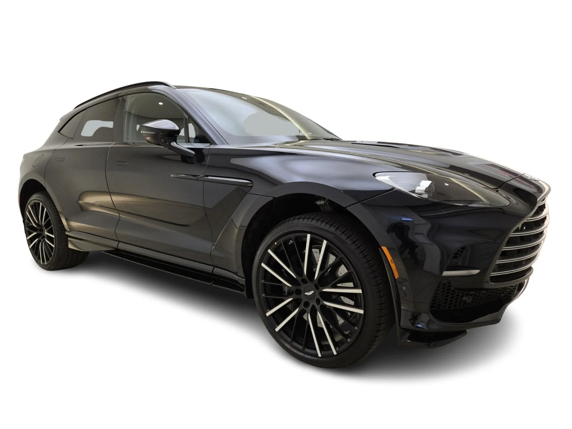 mph002_2594213725_New_2025_Aston_Martin_DBX_707_1753162600_79f5ff8b10