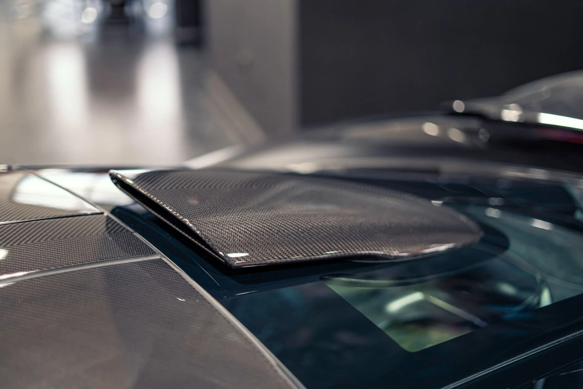 mph002_2599012696_Used_2021_Mc_Laren_765_LT_568000_MSRP_Chicane_Grey_Carbon_Roof_Scoop_1779213543_53e963bc68