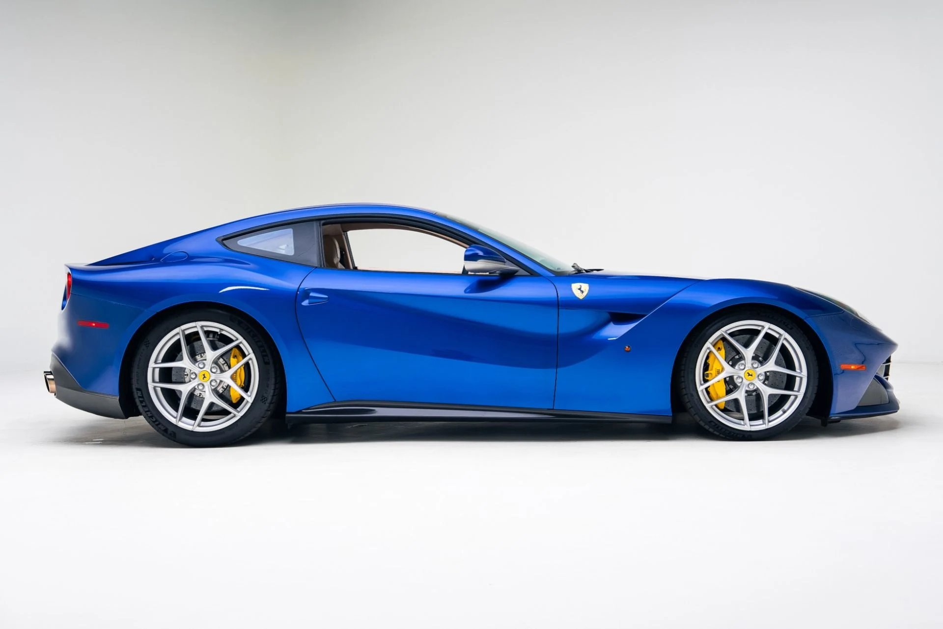 mph002_2611458945_Used_2016_Ferrari_F12berlinetta_1784927197_13cb55ebd5