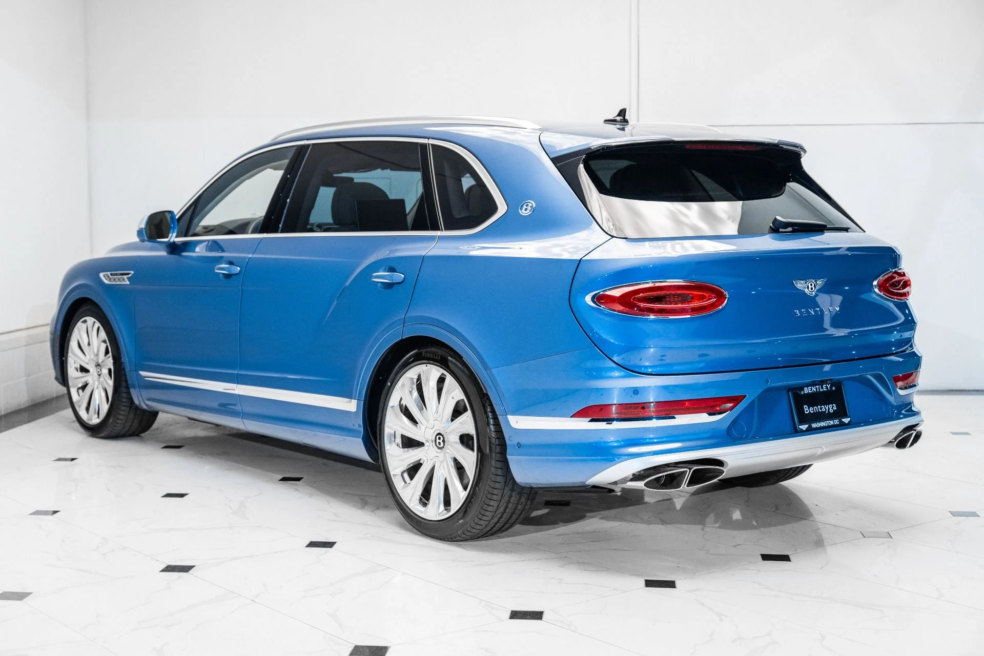 mph002_2616783294_Used_2025_Bentley_Bentayga_EWB_Mulliner_V8_1748092723_34323a26f4