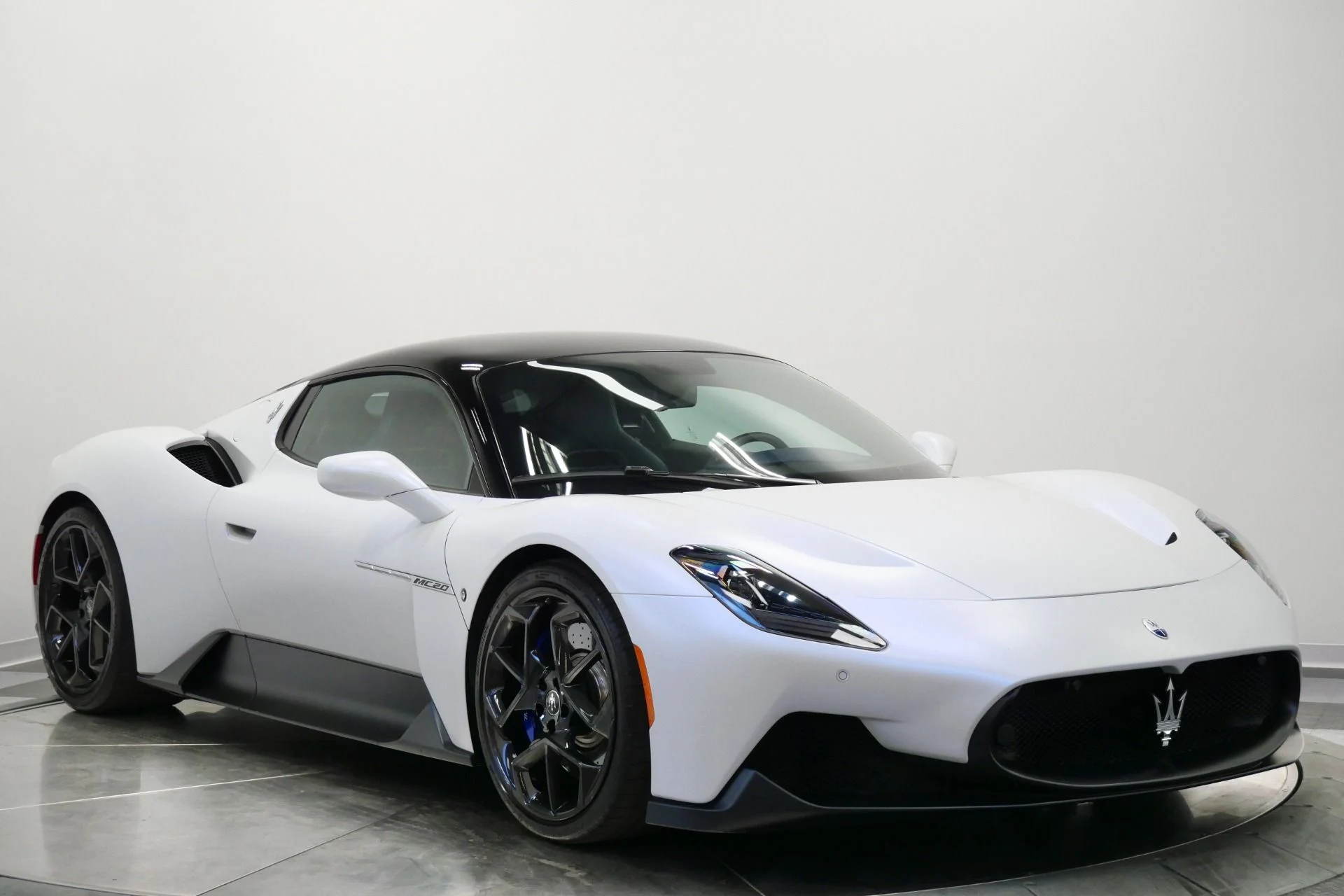 mph002_2617227841_Used_2023_Maserati_MC_20_Factory_Matte_Paint_Extended_Leather_and_Alcantara_Interior_1773426820_b41e39ddf9