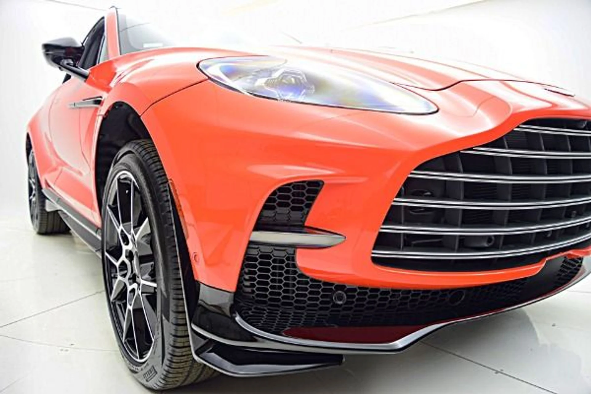 mph002_2619041195_New_2025_Aston_Martin_DBX_707_7e9ded2500