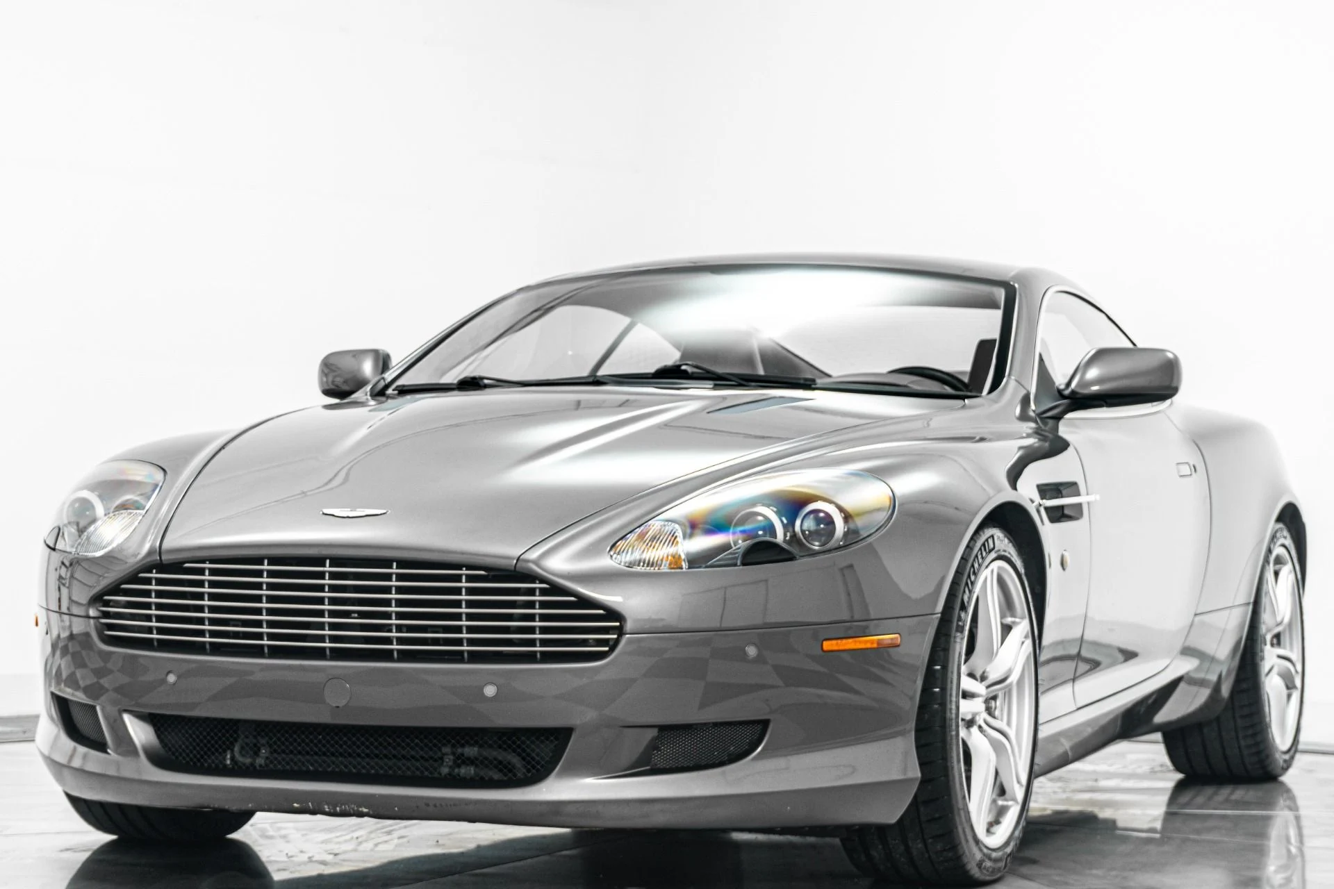 mph002_2627401730_Used_2007_Aston_Martin_DB_9_V12_Power_Classic_Lines_1782333379_4bb26d9bd9