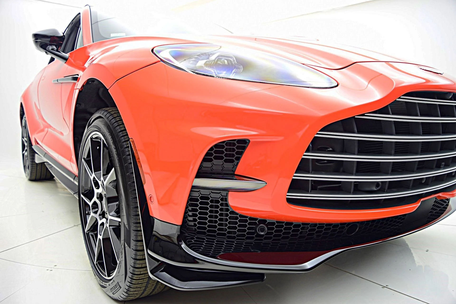 mph002_263546440_New_2025_Aston_Martin_DBX_707_5d736d63dc