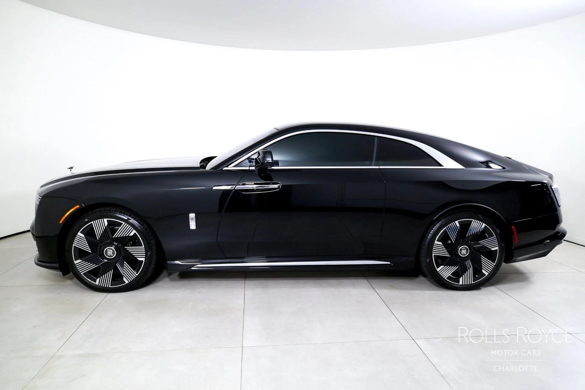 mph002_2640107123_Used_2024_Rolls_Royce_Spectre_1755798527_c4247cf407