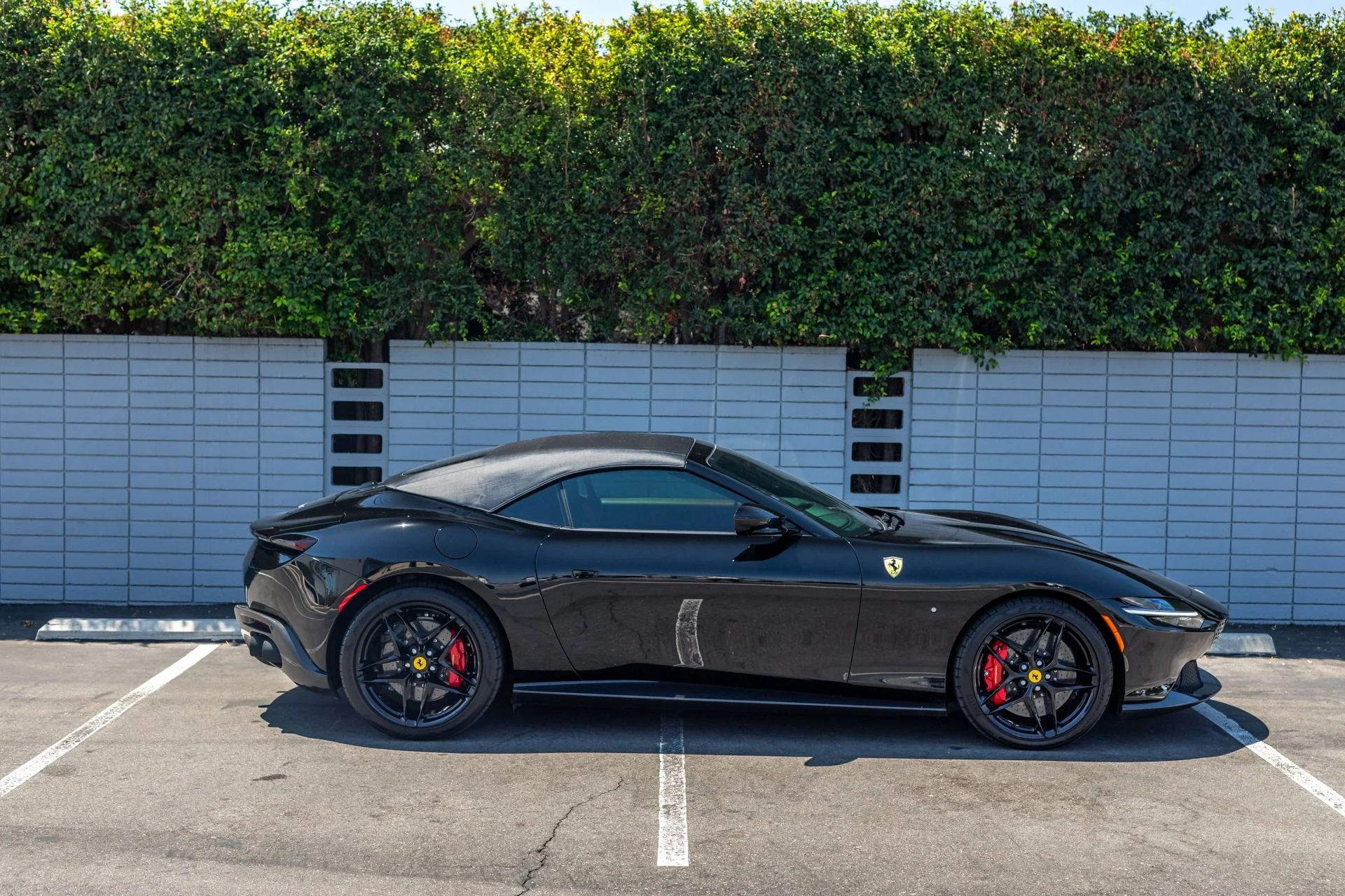 mph002_264631489_Used_2024_Ferrari_Roma_Spider_1754957593_1a136c3ef9