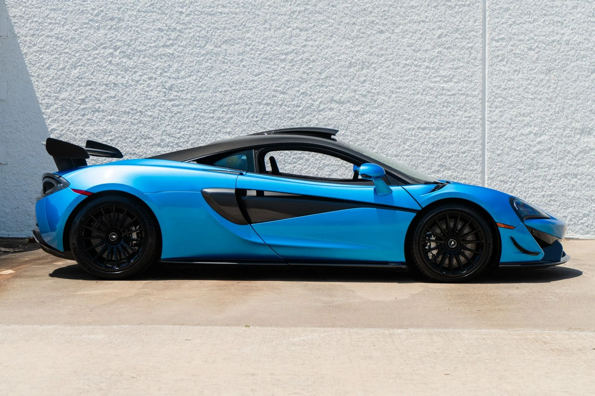 mph002_2668967420_Used_2020_Mc_Laren_620_R_1787598214_6ec31812bc