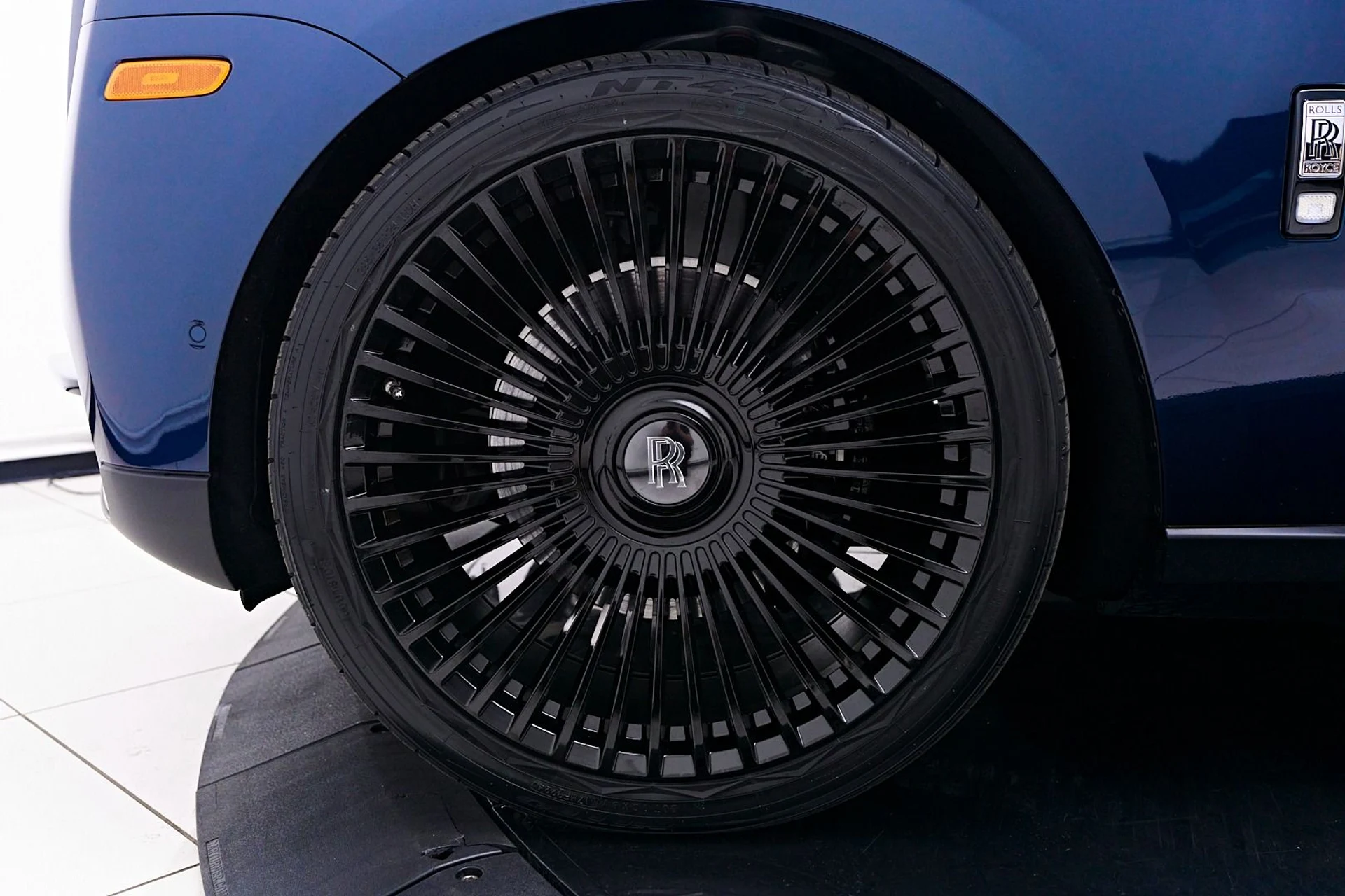 mph002_2673994946_Used_2023_Rolls_Royce_Cullinan_Base_1740694905_232d13c267