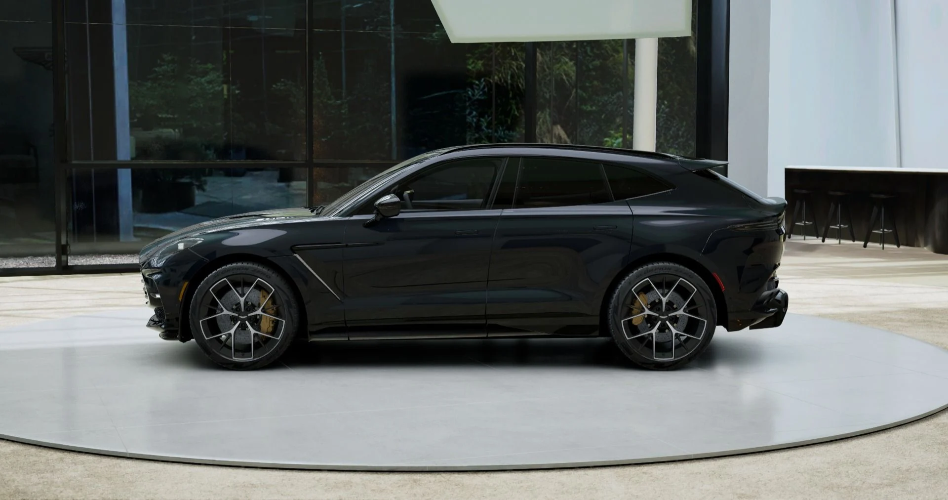 mph002_2678627596_New_2026_Aston_Martin_DBX_707_1764975038_be25fead27