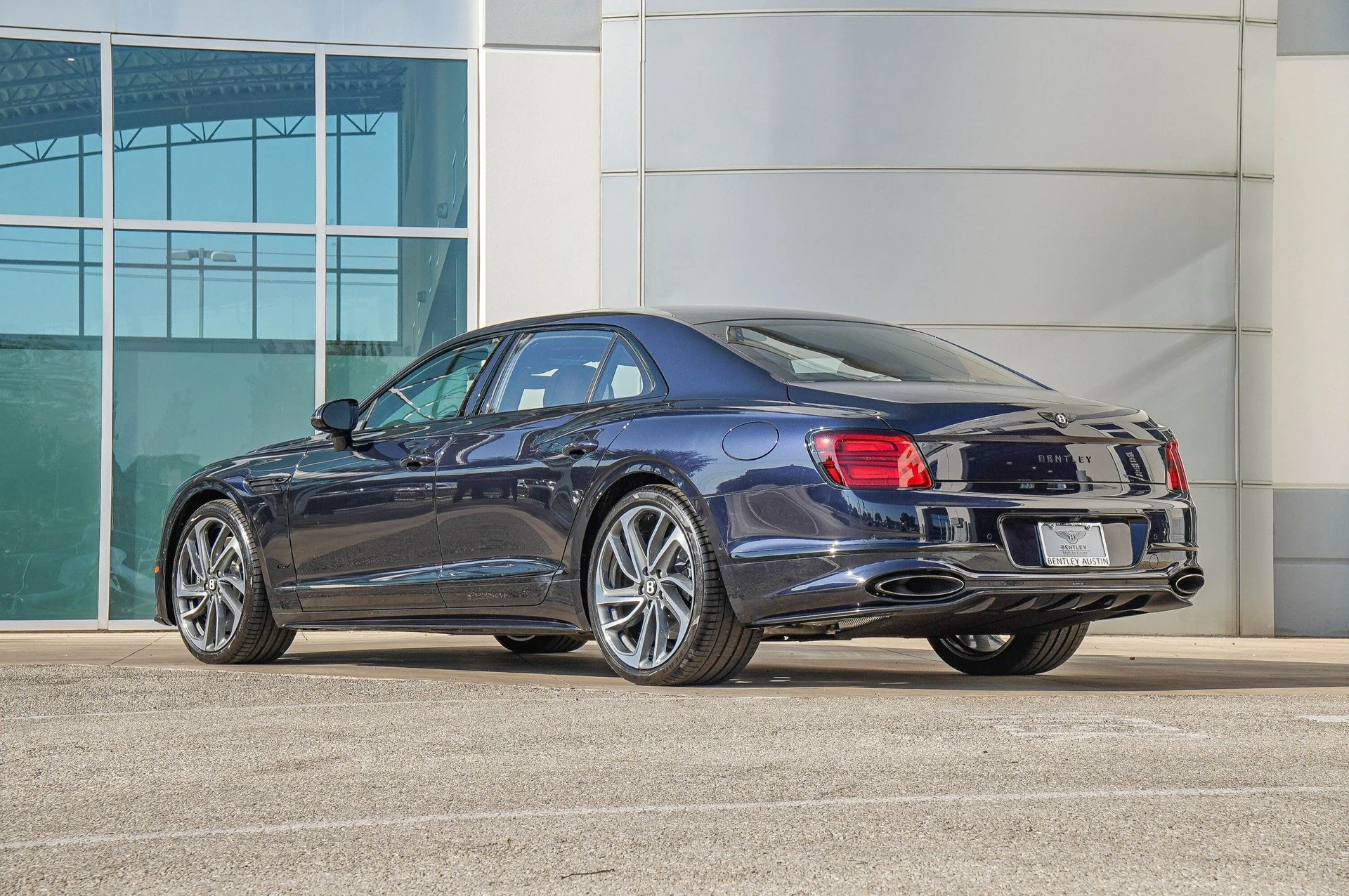 mph002_2682663069_Hi_Tech_Luxury_Imports_LLC_SCBBR_6_ZGXTC_023888_image_2_f4310d8d01