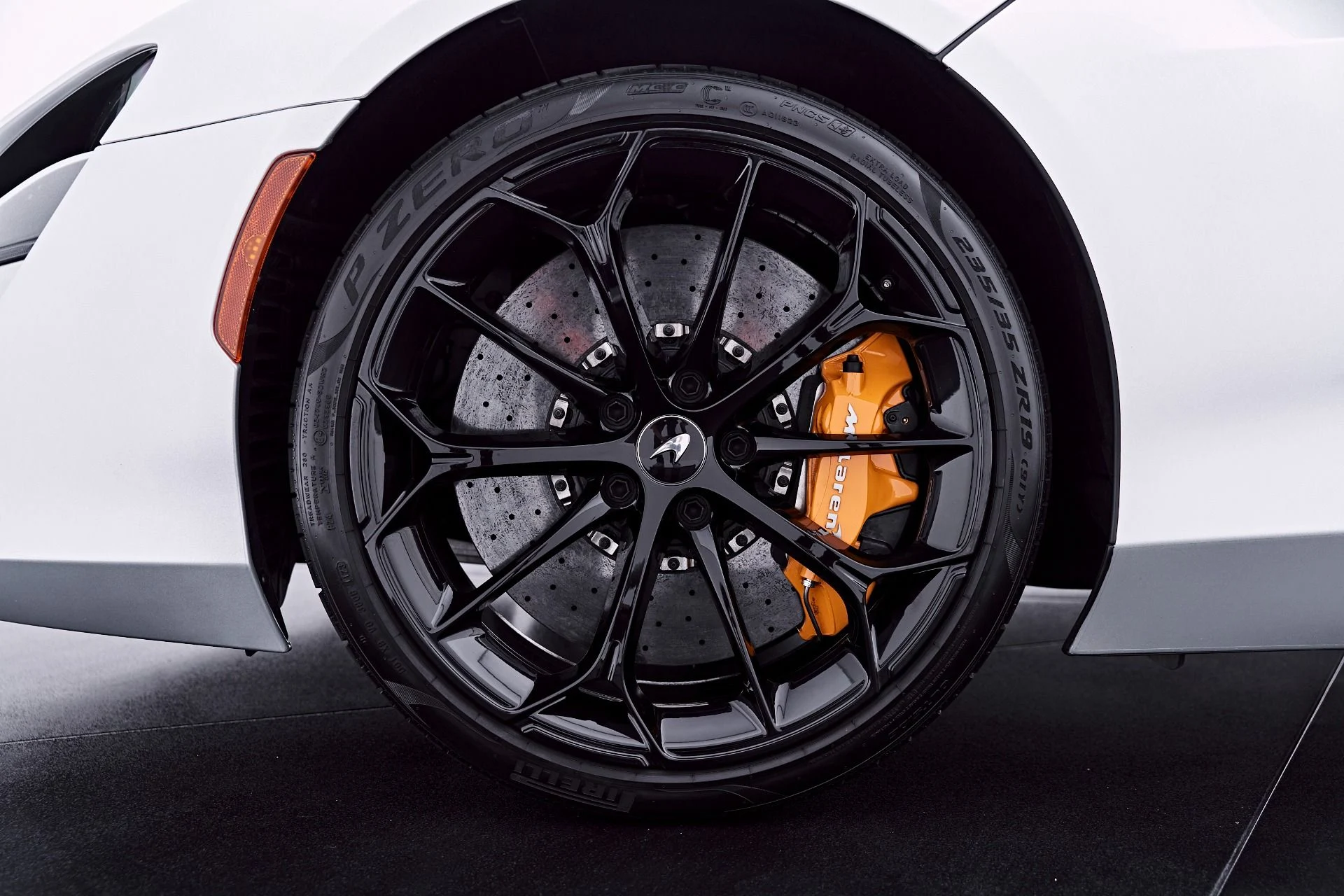 mph002_2682808990_Used_2023_Mc_Laren_Artura_1782871182_178d807a6f