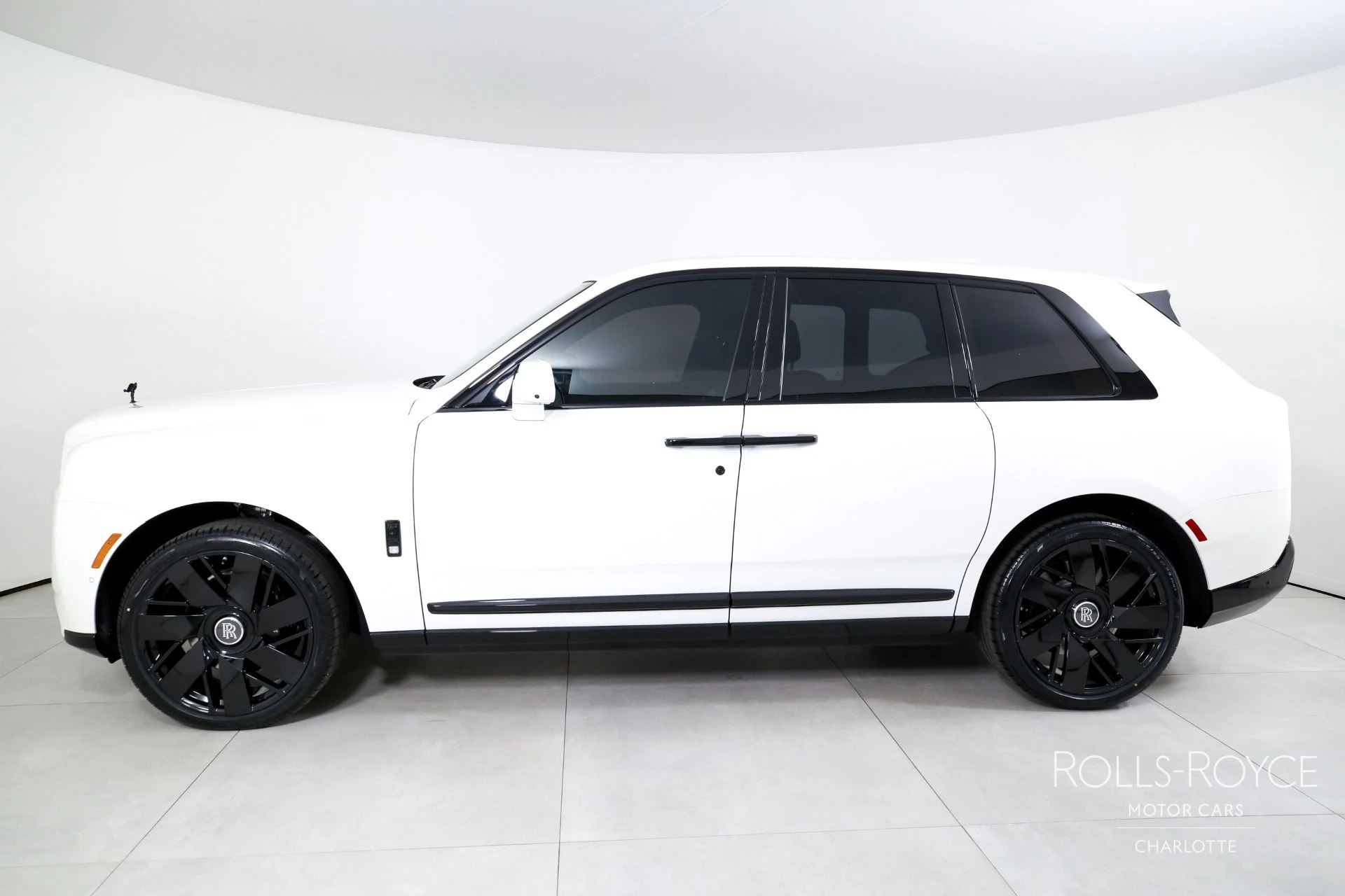 mph002_2684669146_Used_2026_Rolls_Royce_Cullinan_1778874560_4f0e5bc264
