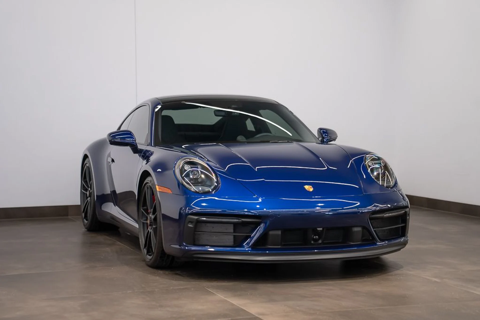mph002_2687481135_porsche_911_2023_jpg_v_1778782420_9266ab16eb