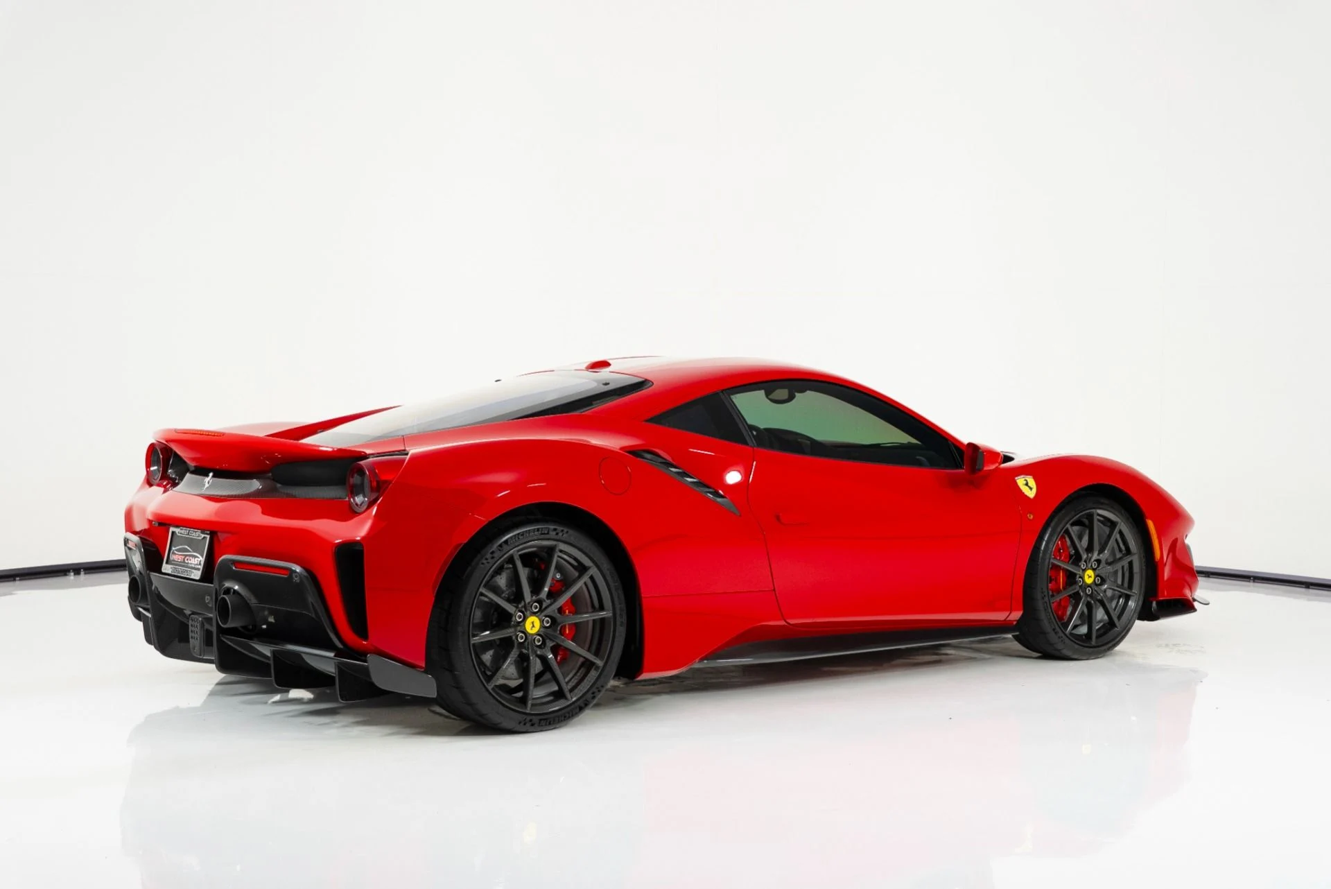 mph002_2691694614_Used_2019_Ferrari_488_Pista_1760379304_01b926898a