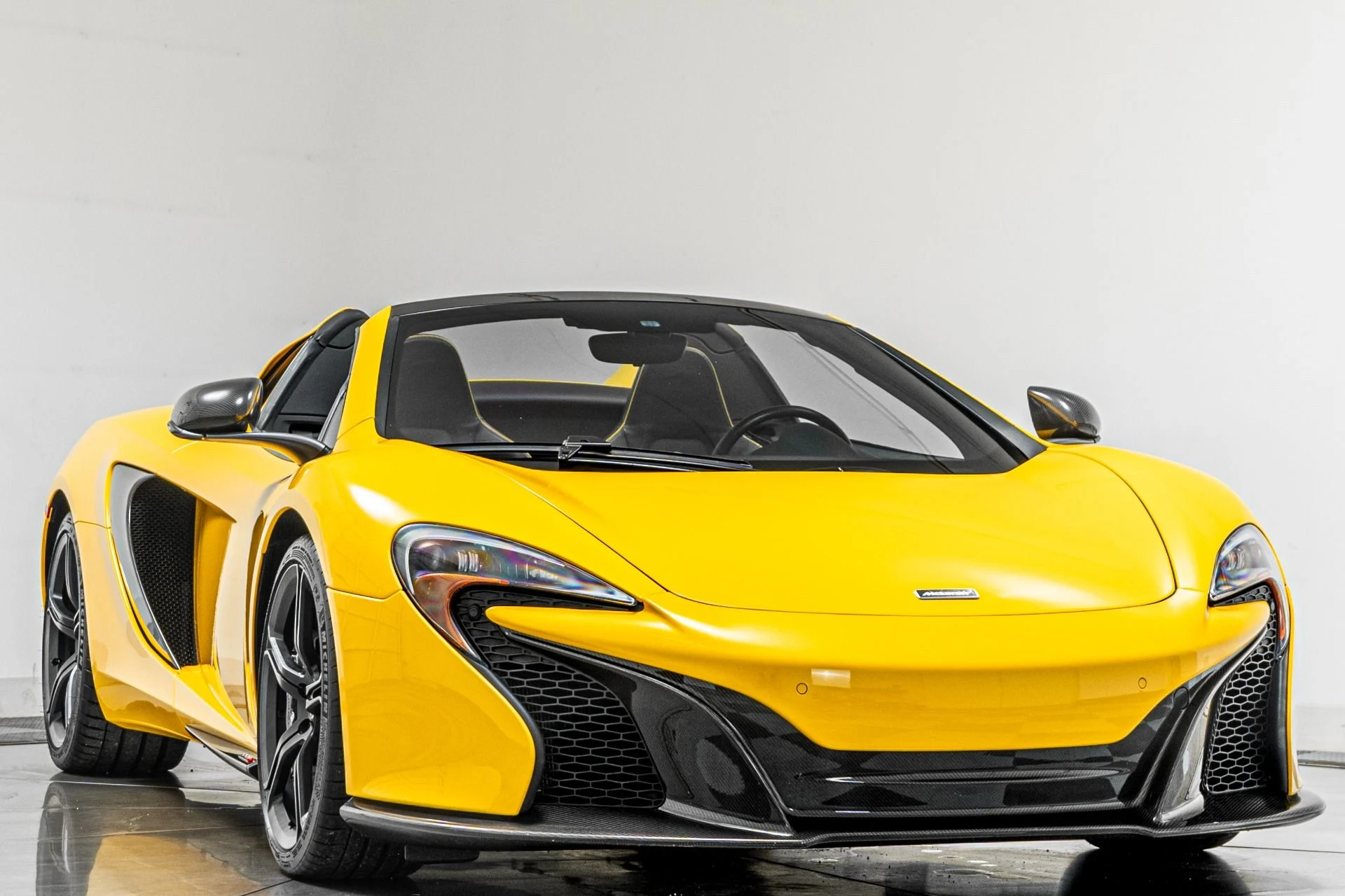 mph002_2697223382_Used_2015_Mc_Laren_650_S_Spyder_1790194530_2857231160
