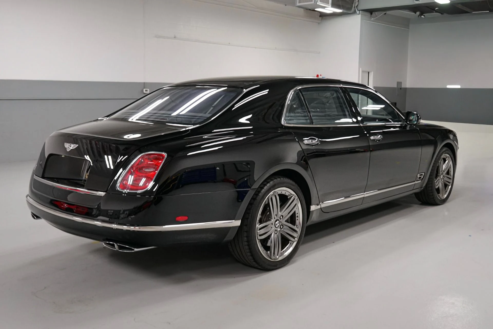 mph002_2701137458_Used_2013_Bentley_Mulsanne_1769559223_485bff3b00