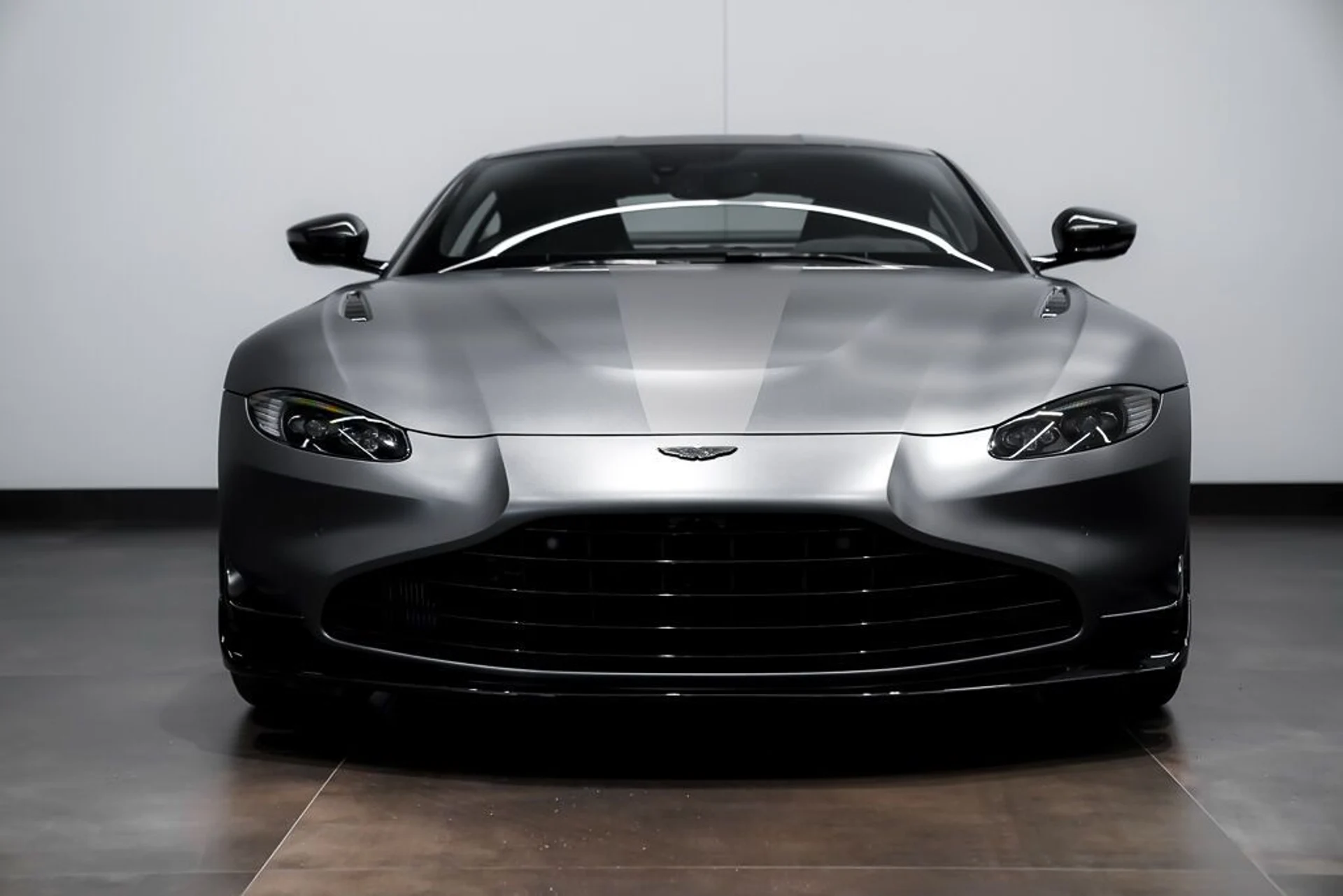 mph002_2708887170_aston_martin_vantage_2023_jpg_v_1773863537_8df3900520