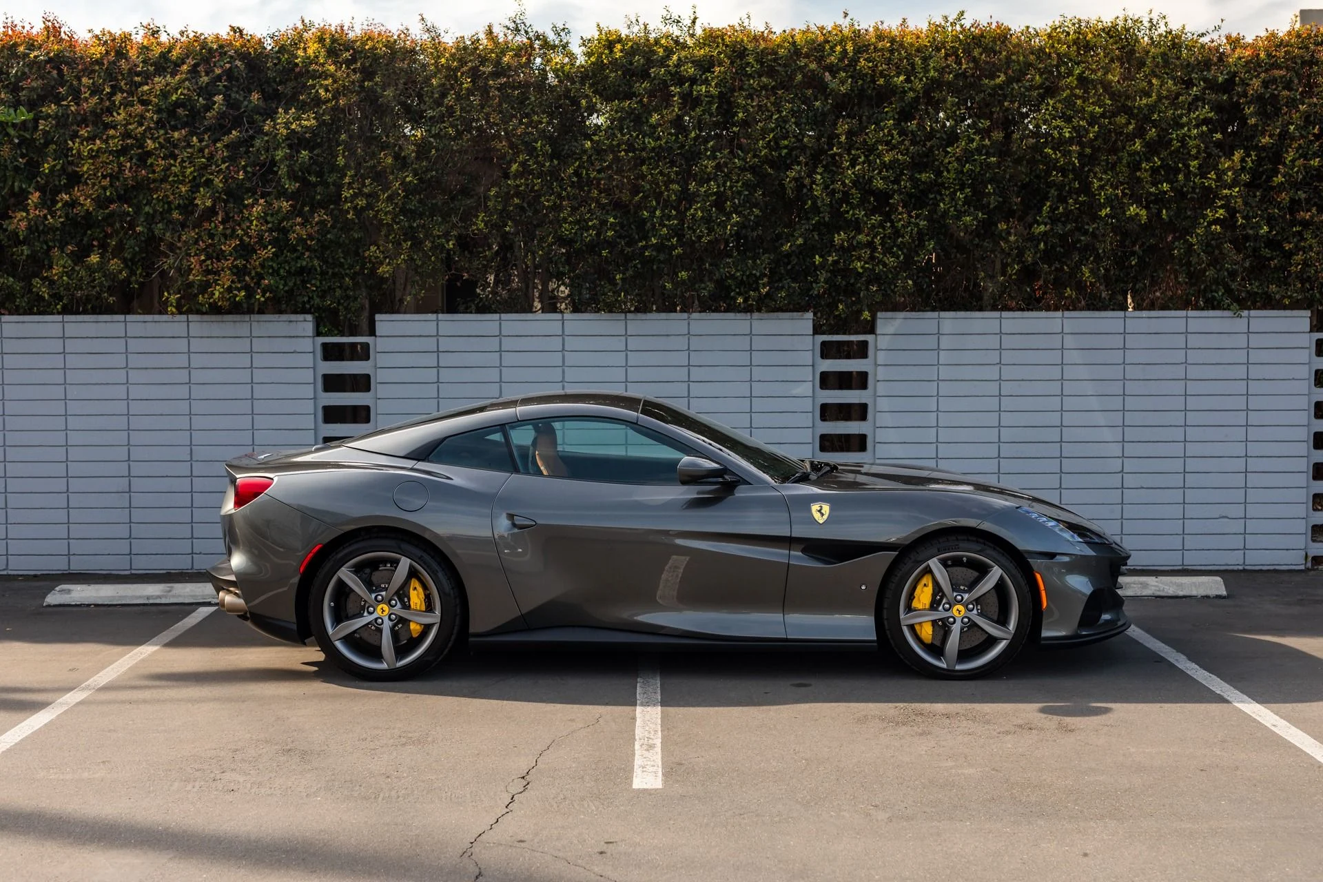 mph002_2724541865_Used_2023_Ferrari_Portofino_M_1735061496_d18b74d38e