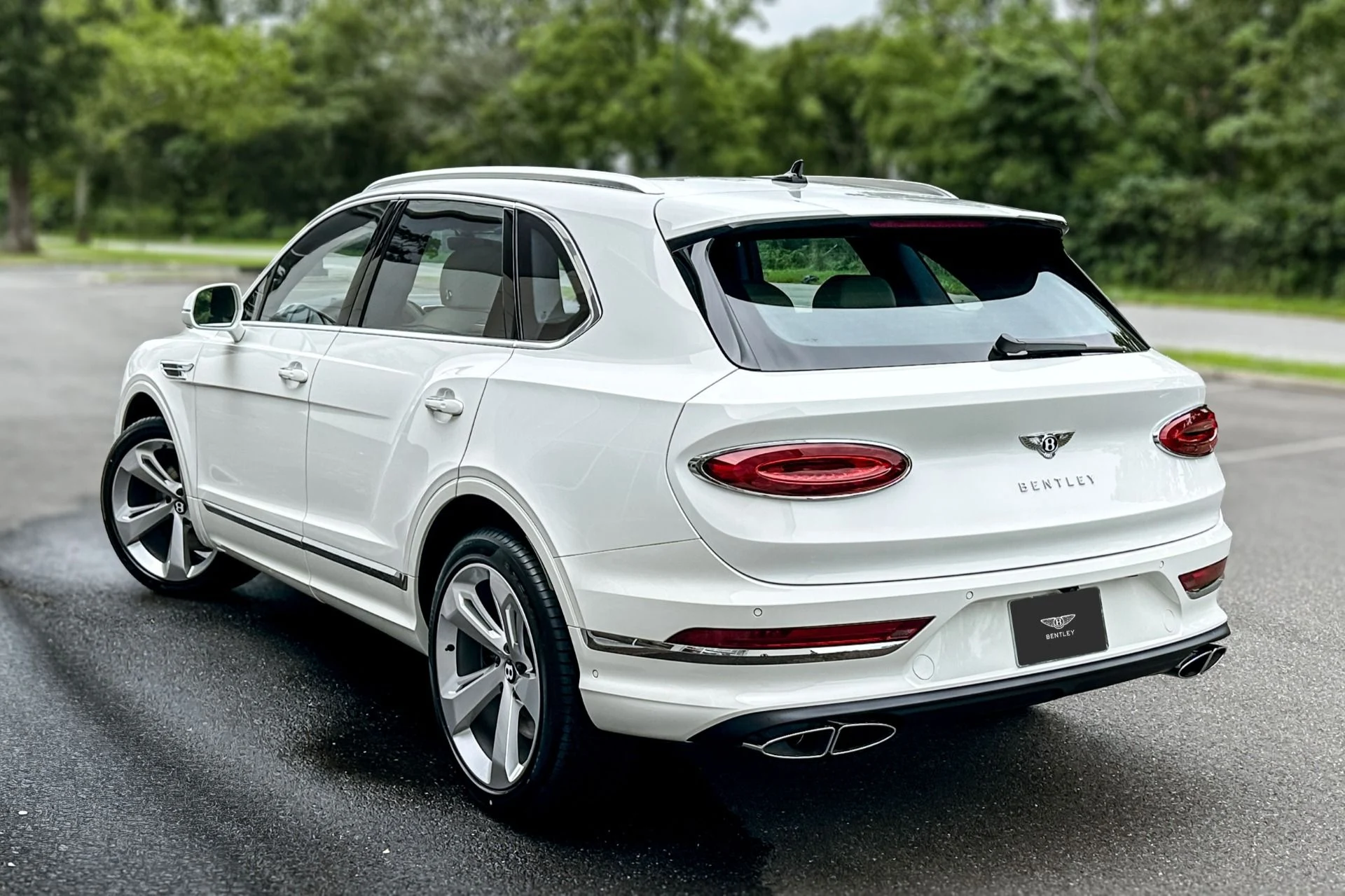 mph002_2725037742_New_2026_Bentley_Bentayga_V8_1784720137_ab9682dab2