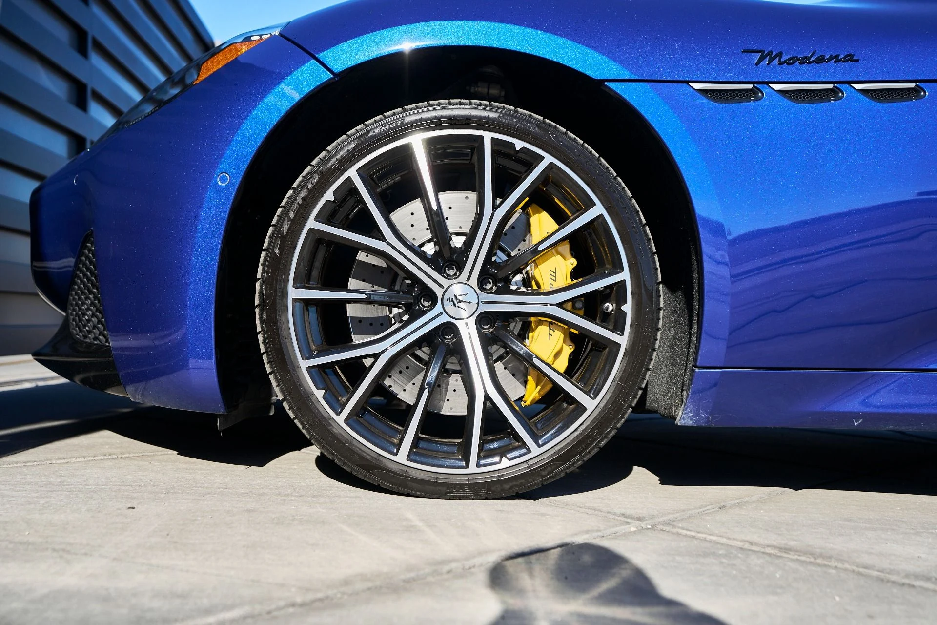 mph002_2730524745_Used_2024_Maserati_Gran_Turismo_Modena_1764124000_ac8eab5583