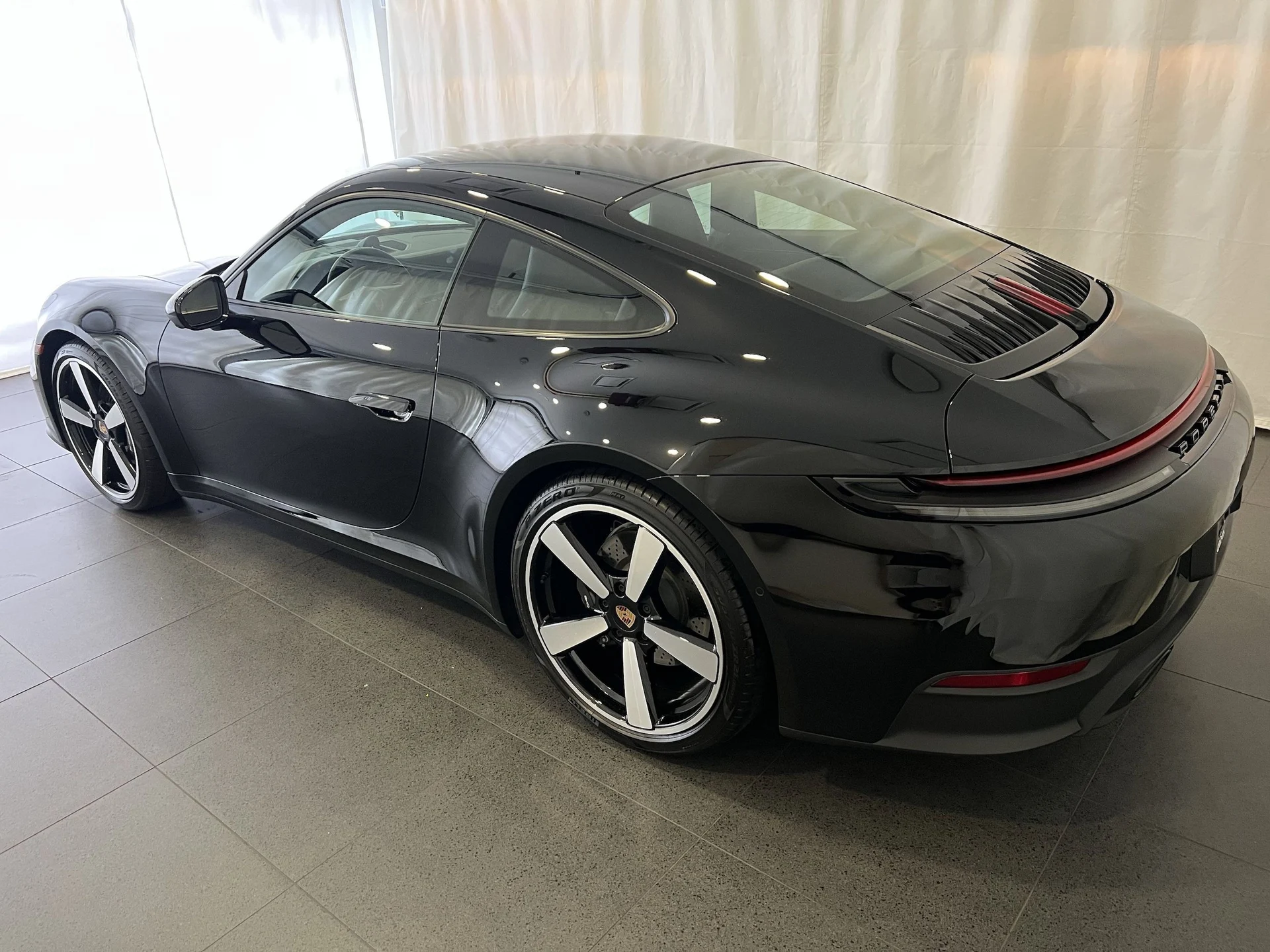 mph002_2733862980_79a3f5edeefb02eb91170f19a60fac99x_124f7bc637