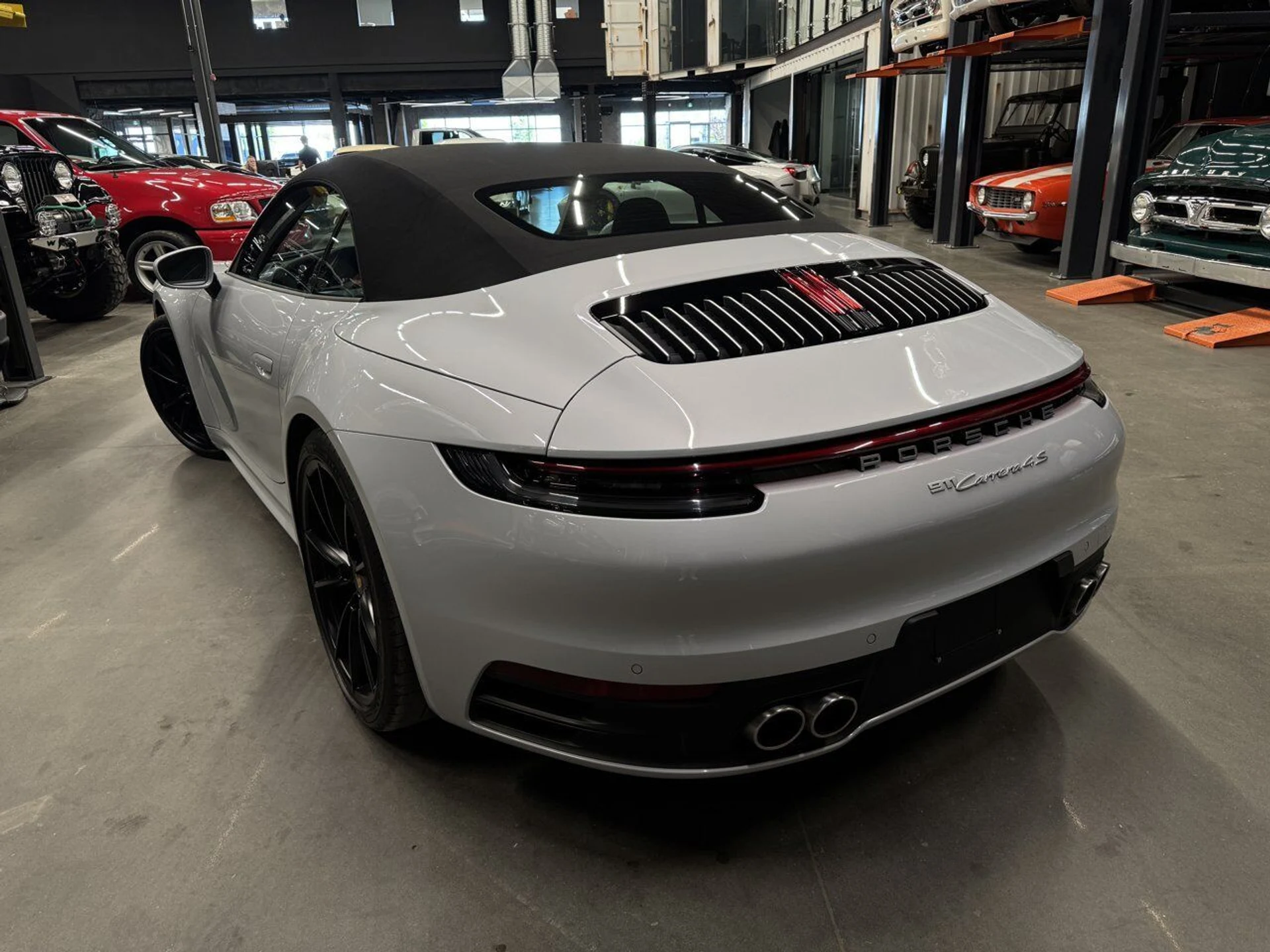 mph002_2735233036_porsche_911_2024_b244603309