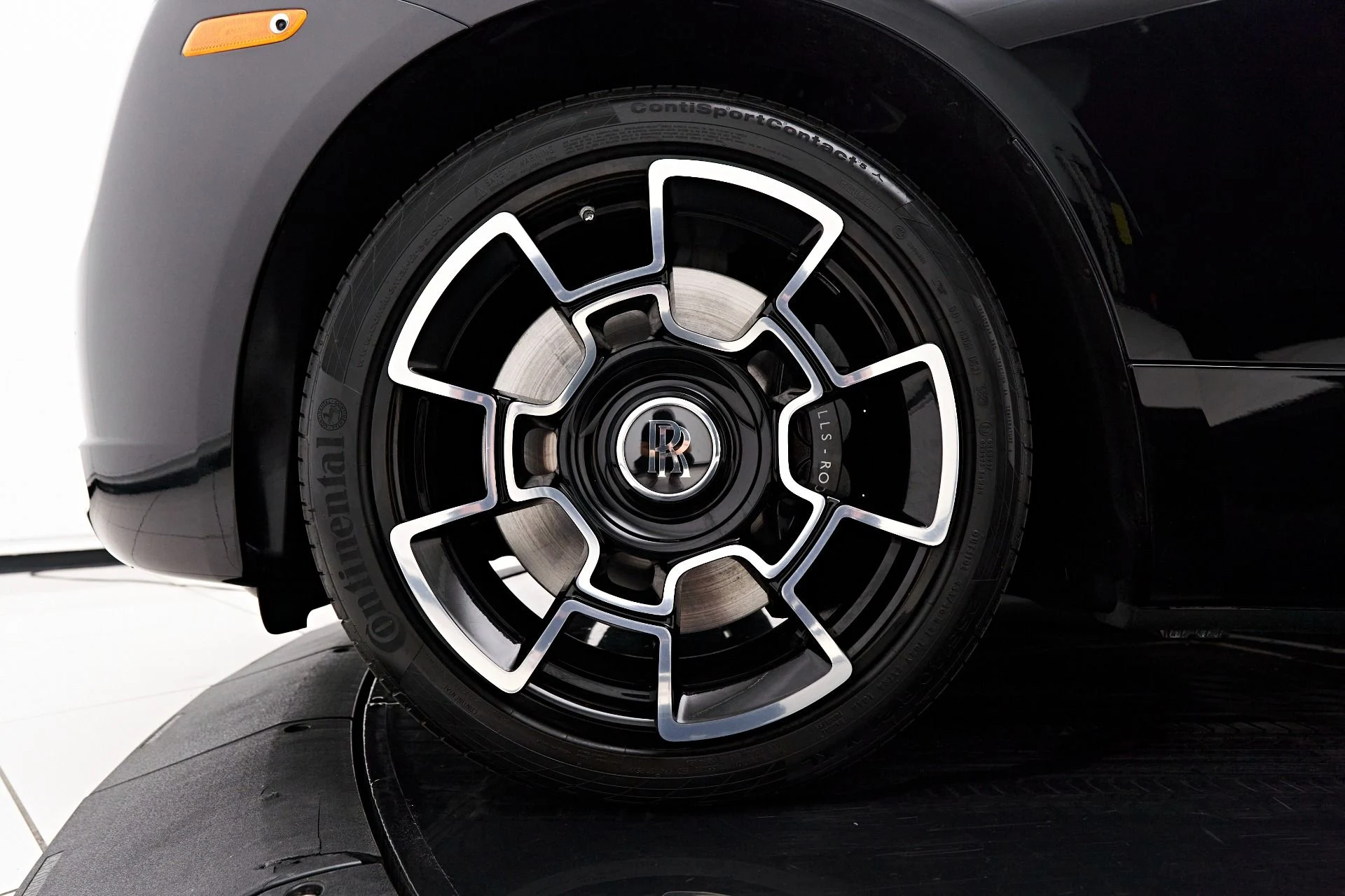 mph002_2735868735_Used_2018_Rolls_Royce_Dawn_Base_1712097655_b453d5aa6d