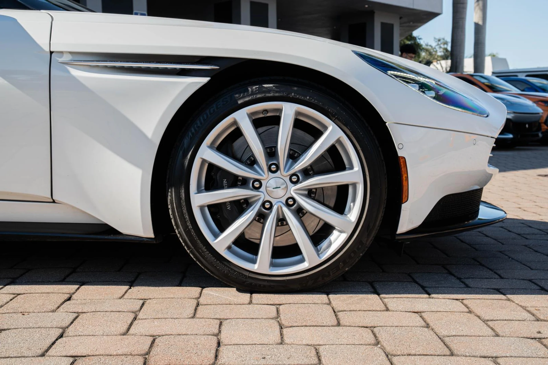 mph002_2740024966_Used_2019_Aston_Martin_DB_11_Volante_1769250086_d08fb0f379