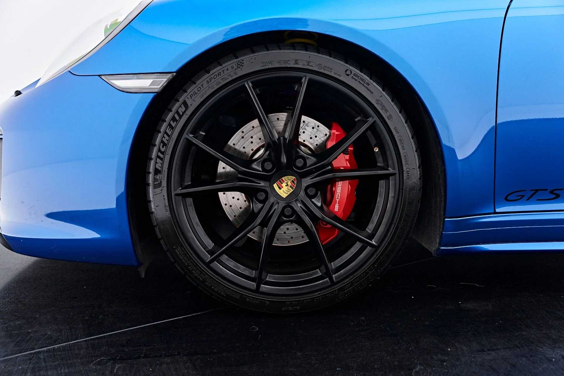 mph002_2740731489_Used_2017_Porsche_911_Carrera_GTS_1791853960_bcd2da042a
