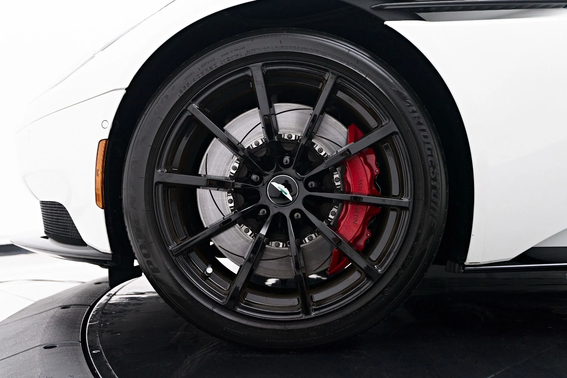 mph002_2741584822_Used_2020_Aston_Martin_DB_11_AMR_1756239321_9baeb1df0a
