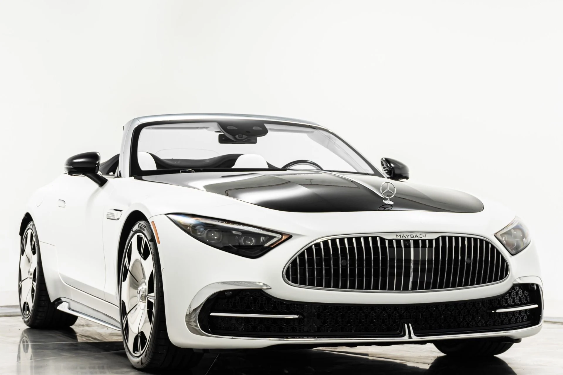 mph002_2747729053_Used_2026_Mercedes_Benz_Maybach_SL_680_Delivery_Miles_Factory_Matte_Paint_1779918409_a6407d548b