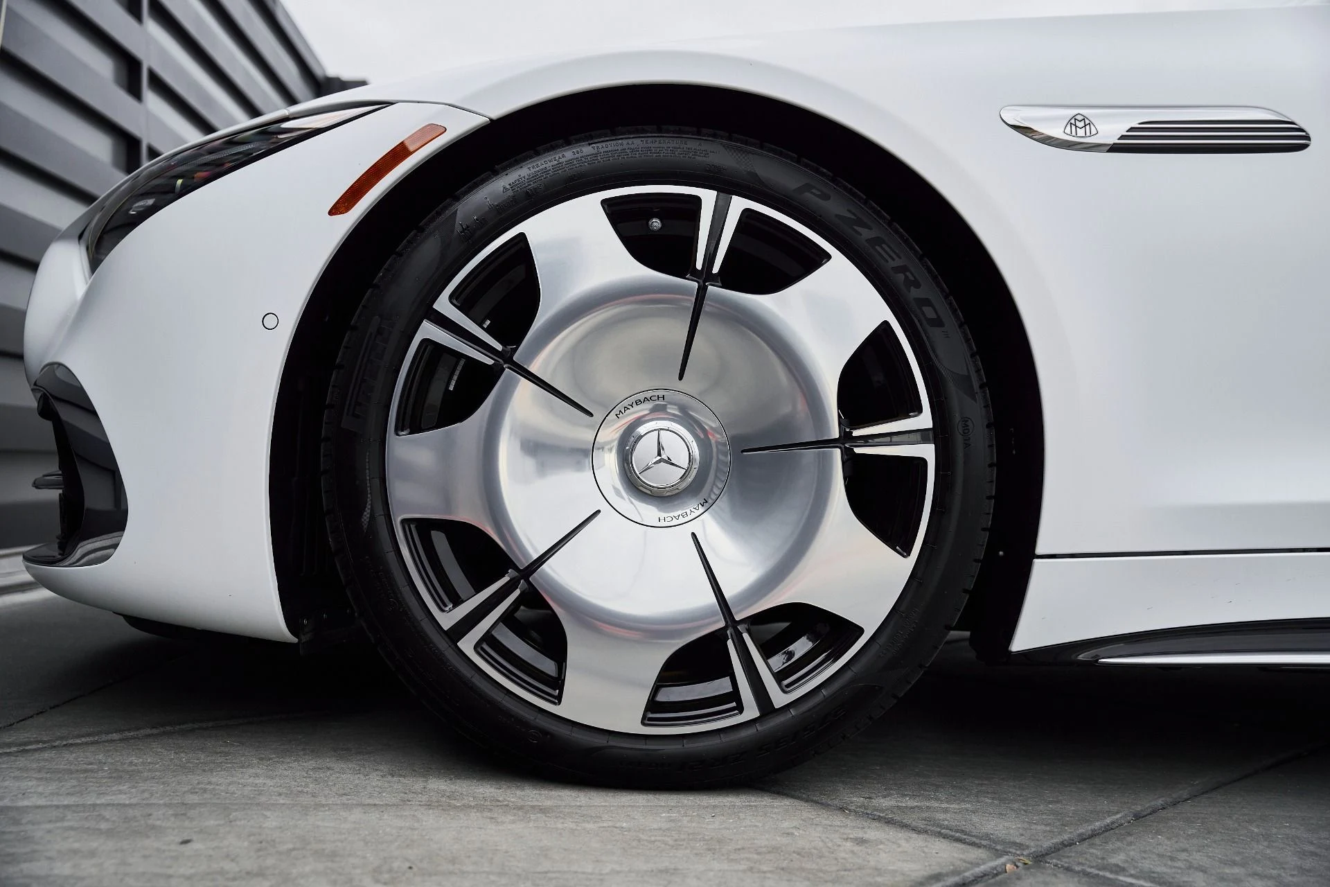 mph002_276676887_Used_2026_Mercedes_Benz_SL_Class_Maybach_SL_680_1767218054_a7982ddfaa