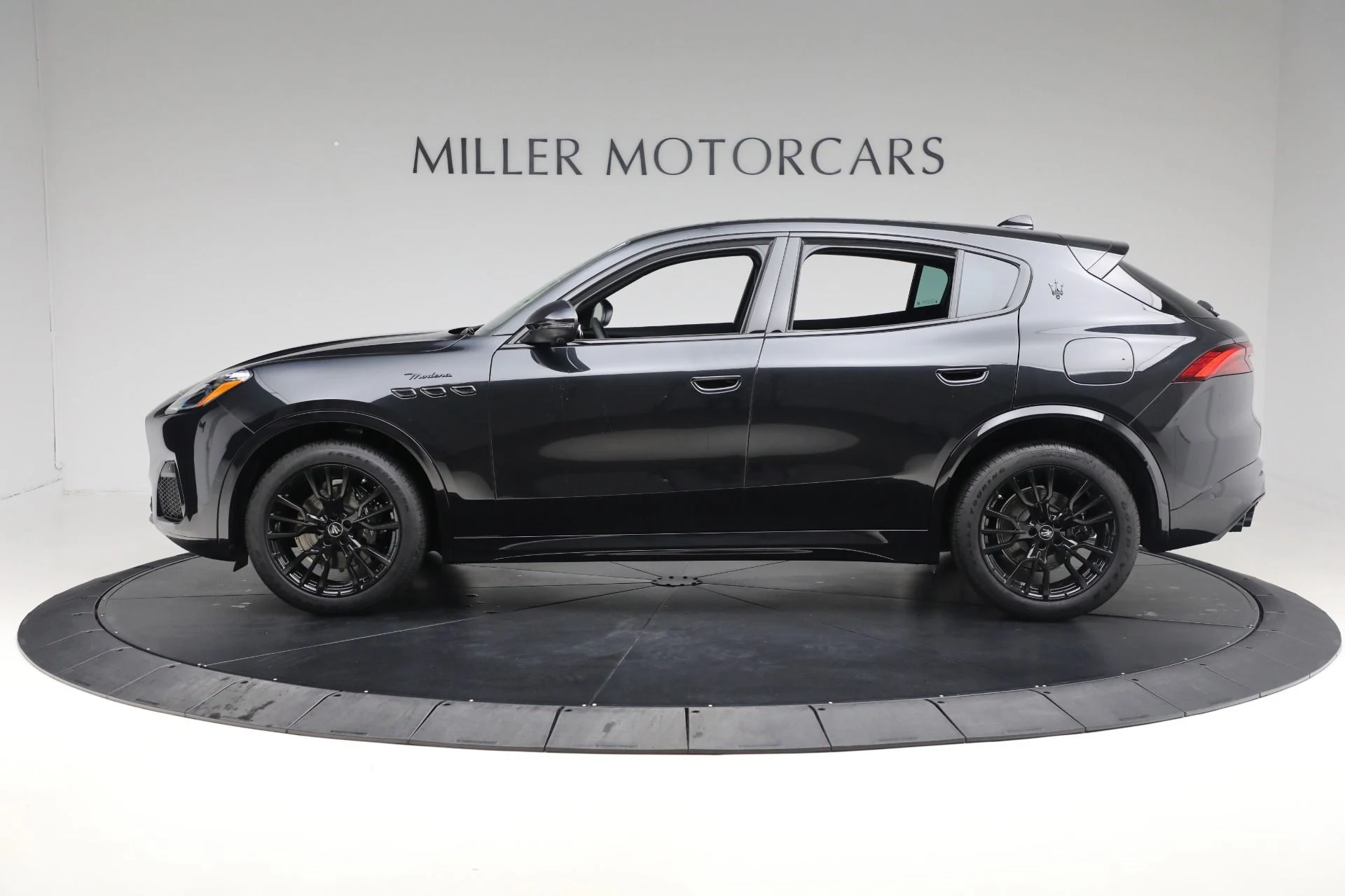 mph002_2767366086_New_2025_Maserati_Grecale_Modena_1747326641_6b1f576392