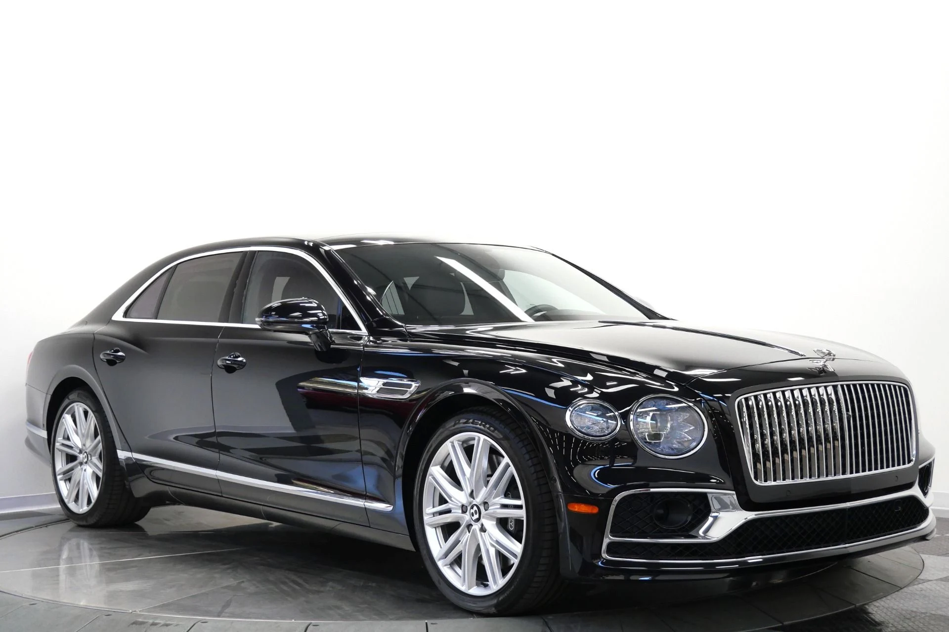 mph002_2771181182_Used_2023_Bentley_Flying_Spur_Hybrid_Touring_Specification_Contrast_Stitching_Piping_Bang_and_Olufsen_1769812693_e162470cbf