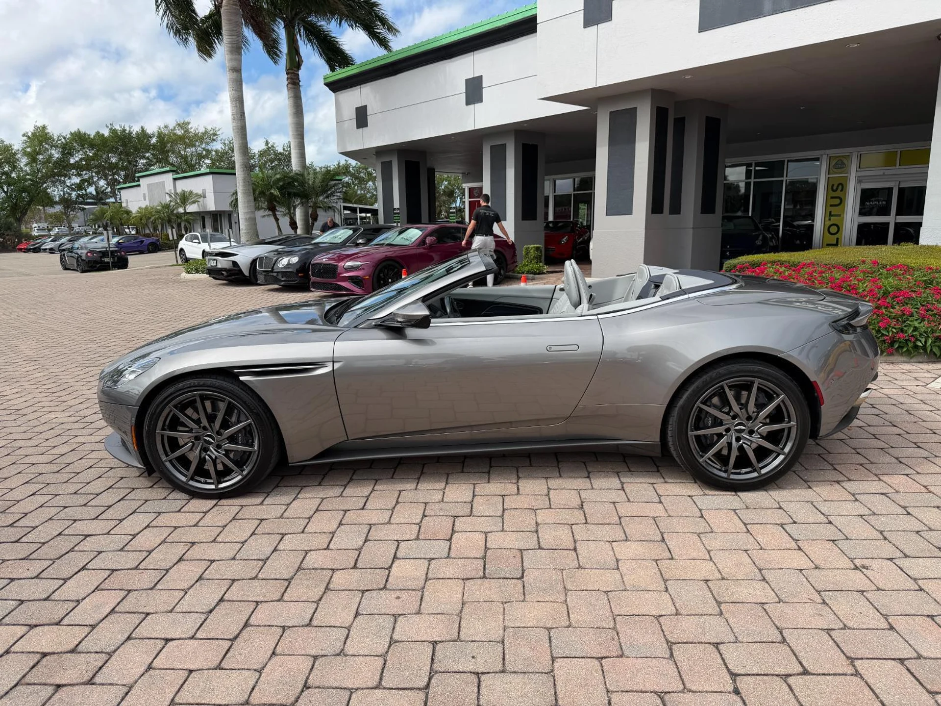 mph002_2774319362_Used_2020_Aston_Martin_DB_11_Volante_1774886691_e819800c20