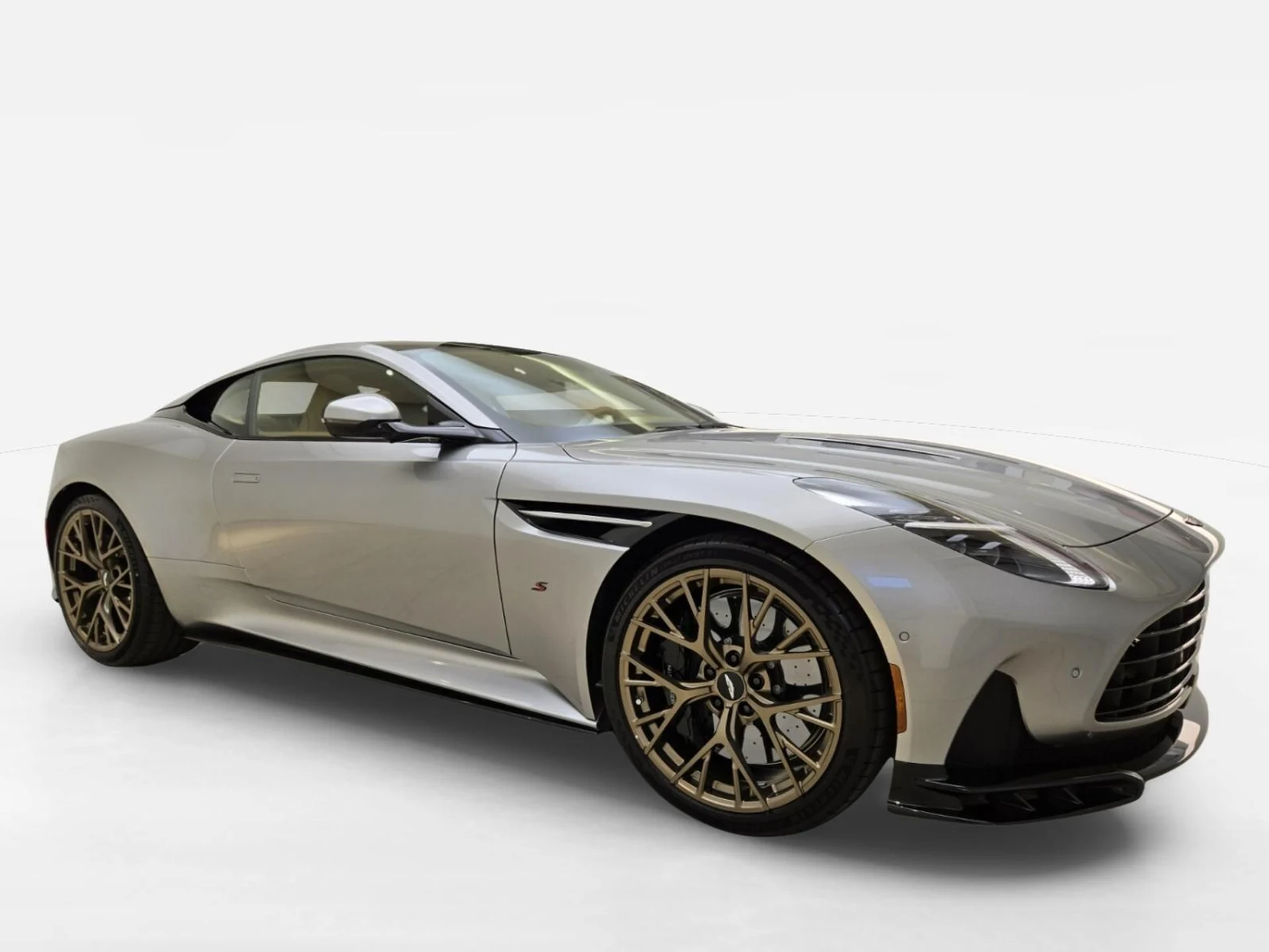 mph002_2778737780_New_2026_Aston_Martin_DB_12_1787289711_93f24e9cec