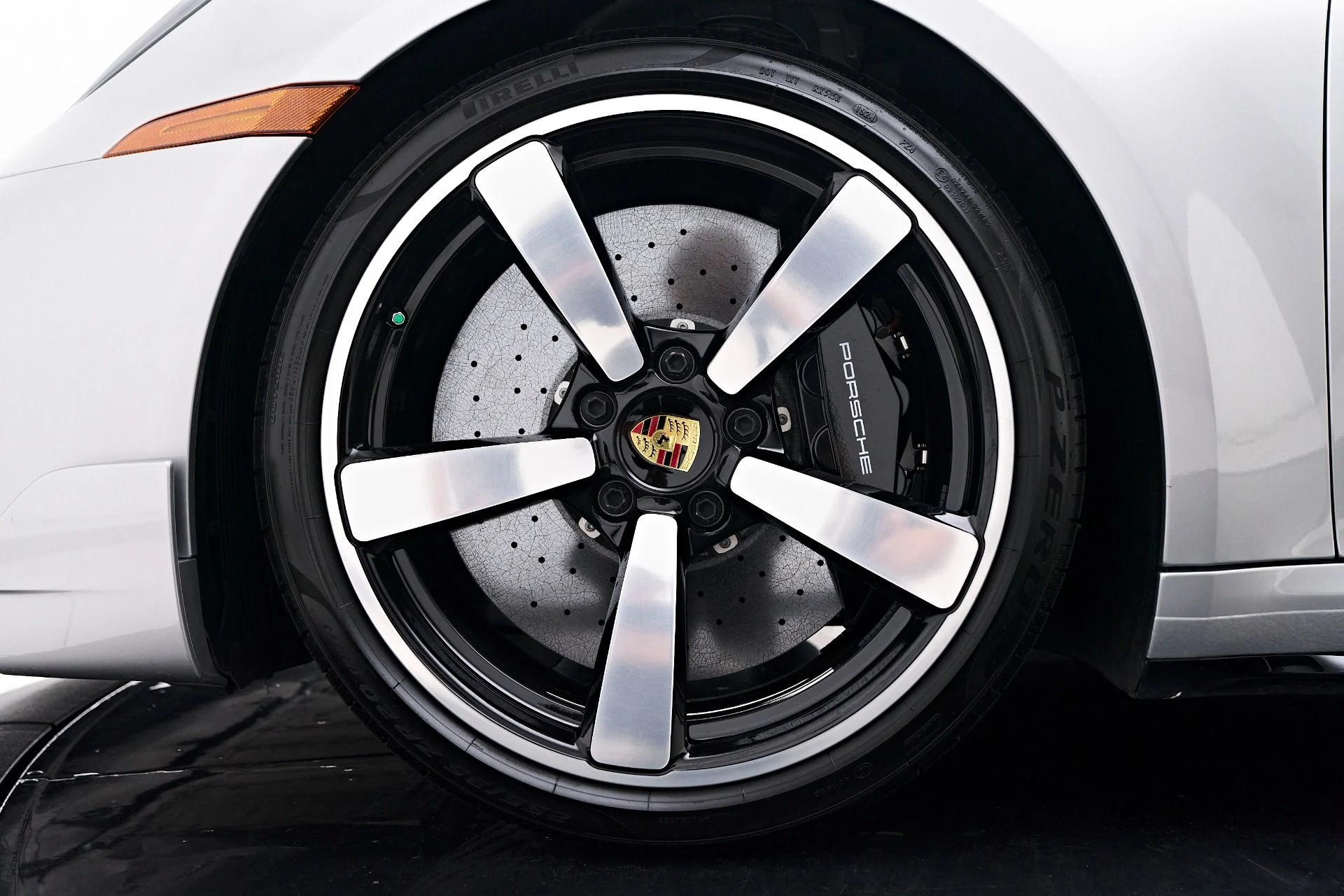 mph002_2790691804_Used_2024_Porsche_911_Turbo_S_1754417049_78603a5ec4