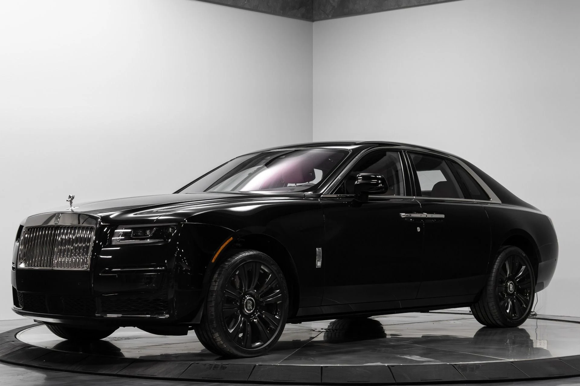 mph002_2799929980_Used_2022_Rolls_Royce_Ghost_1767138760_647d6085c8