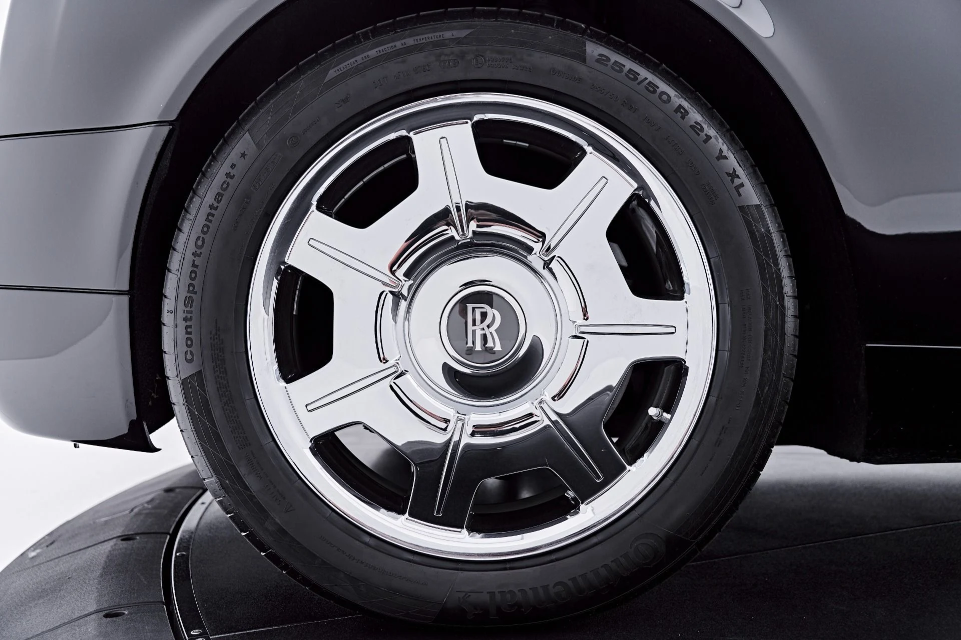 mph002_2802930956_Used_2009_Rolls_Royce_Phantom_Coupe_Base_1784853675_a71c1bb87b