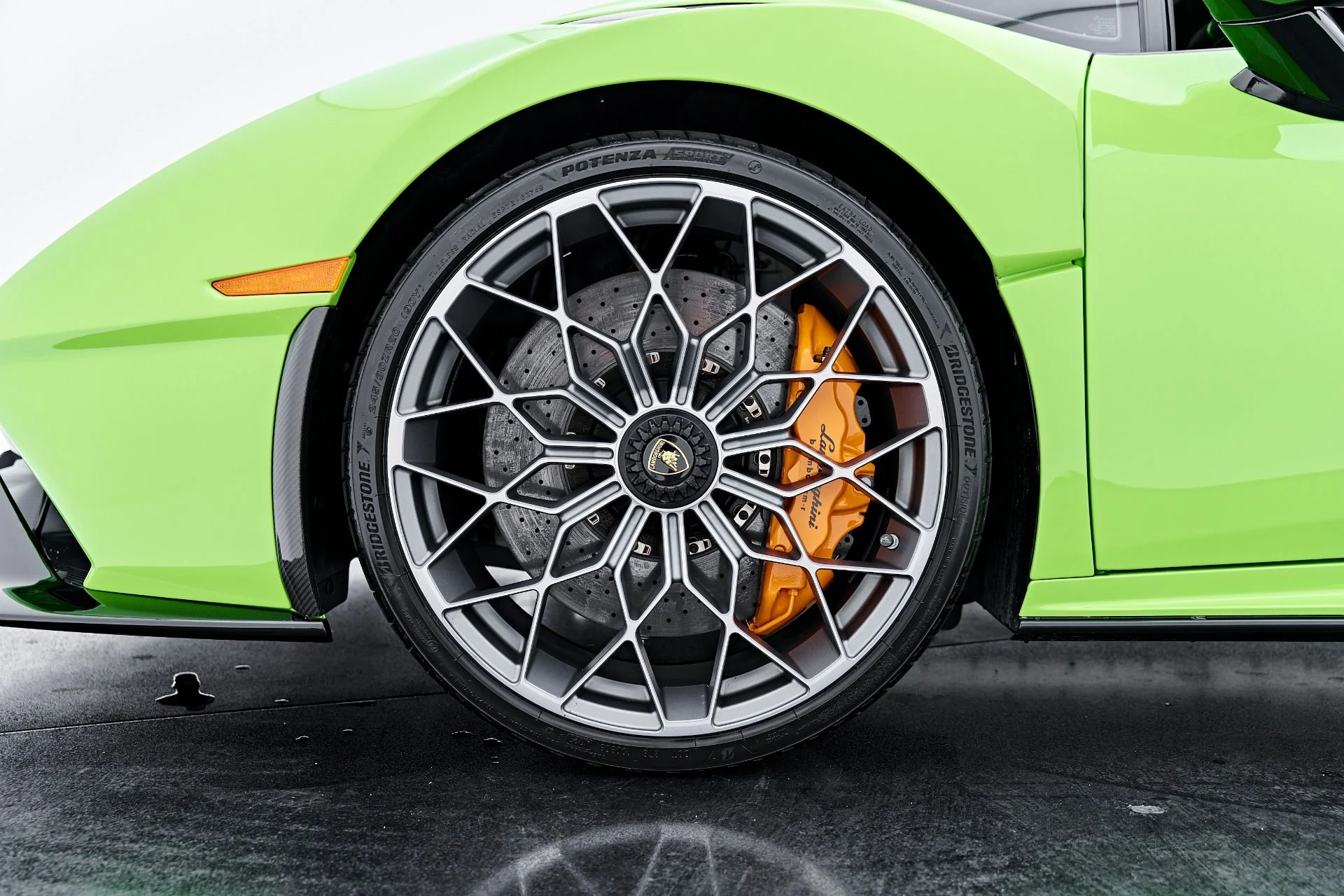 mph002_280394417_Used_2024_Lamborghini_Huracan_STO_Base_1791998181_03b7830cdd