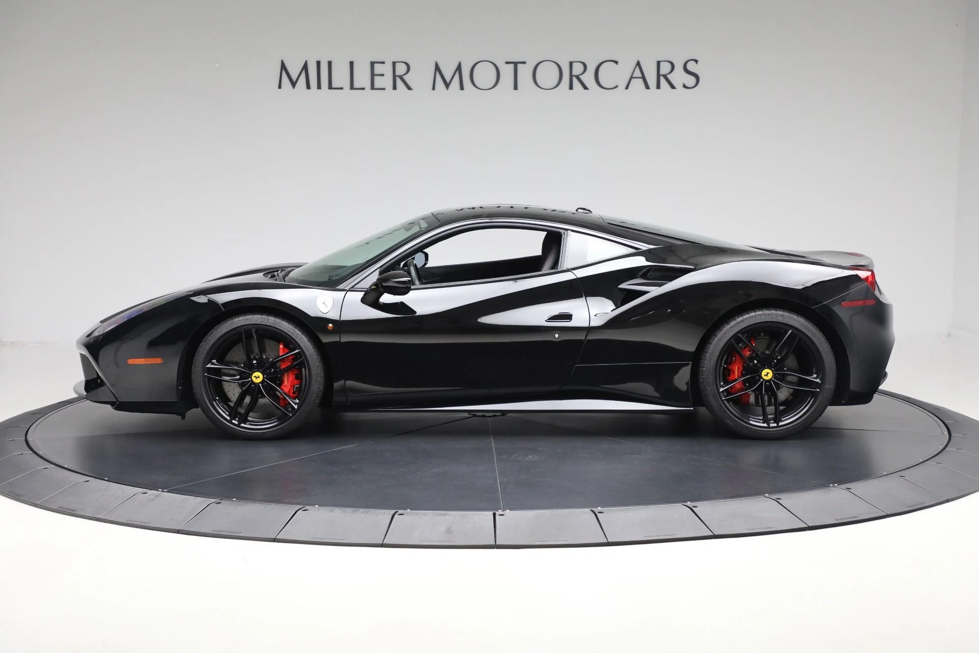 mph002_2811202053_Used_2018_Ferrari_488_GTB_1f40b2f07c