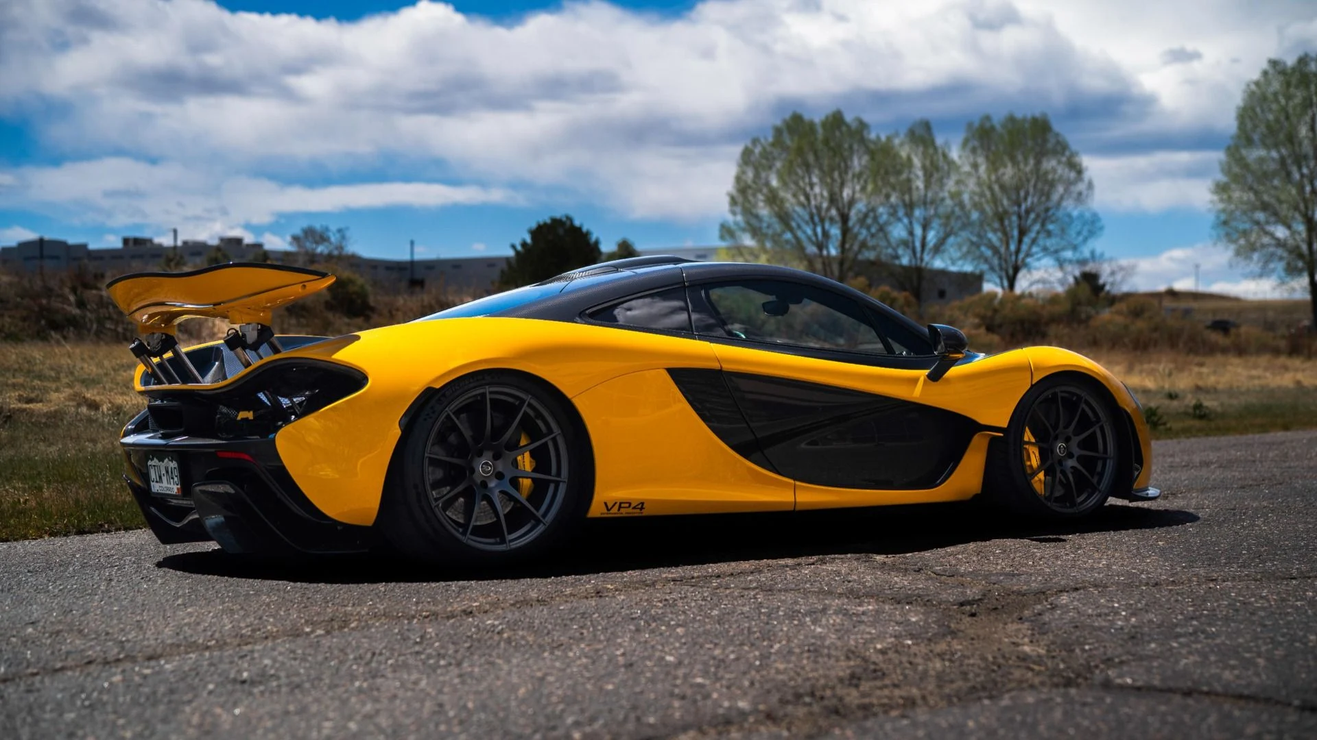 mph002_2811727821_Used_2013_Mc_Laren_P1_Coupe_1779235072_cf381a5d14