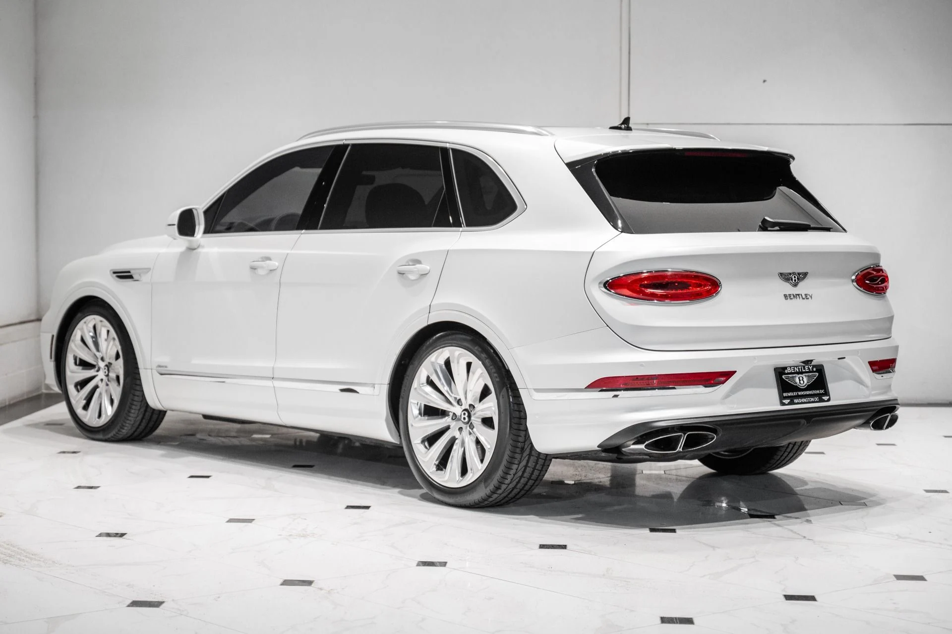 mph002_2811876184_Used_2023_Bentley_Bentayga_V8_1773161600_deb64297fc