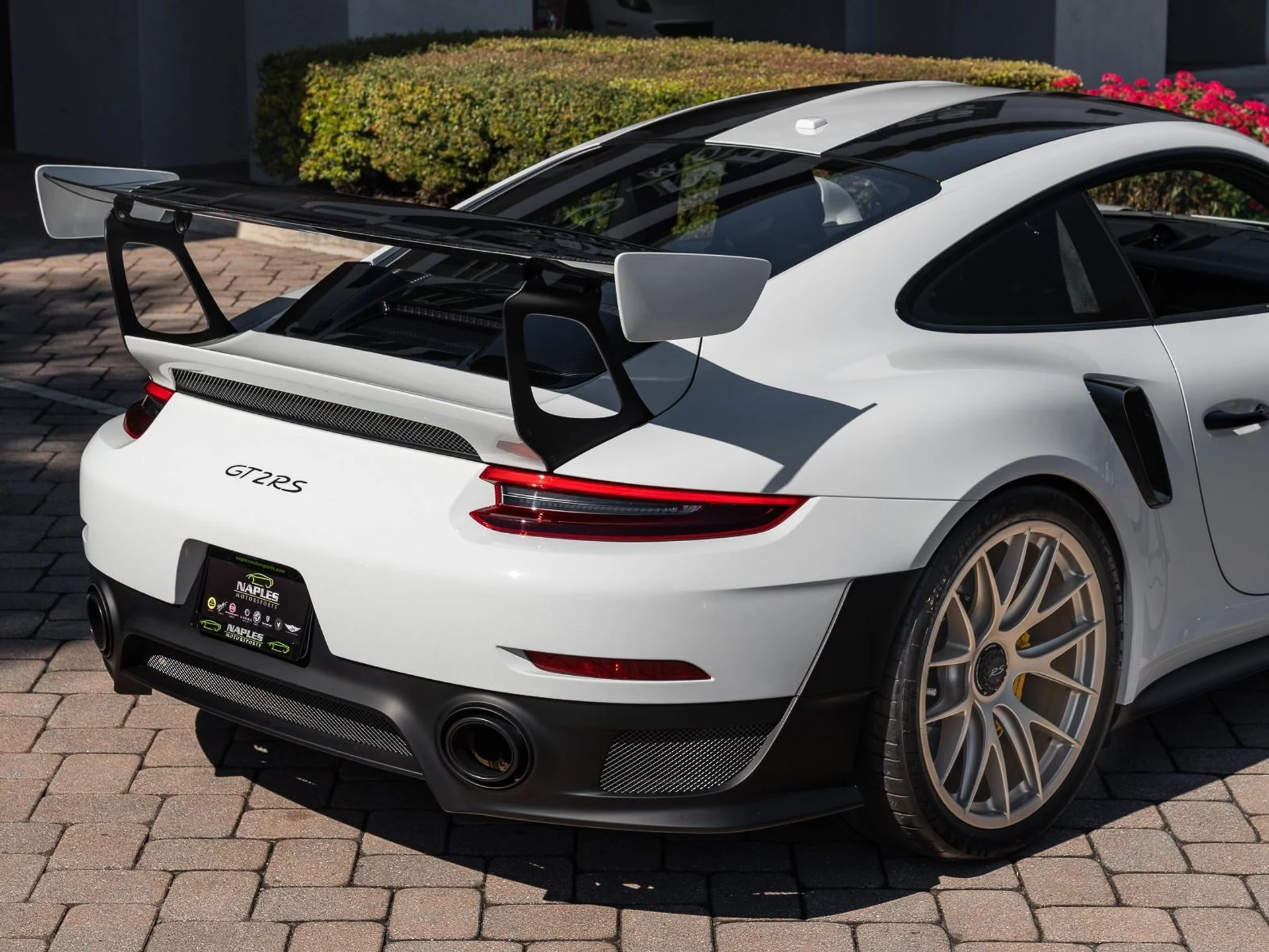 mph002_2815246284_Used_2018_Porsche_911_GT_2_RS_1763589924_090d5f7f87