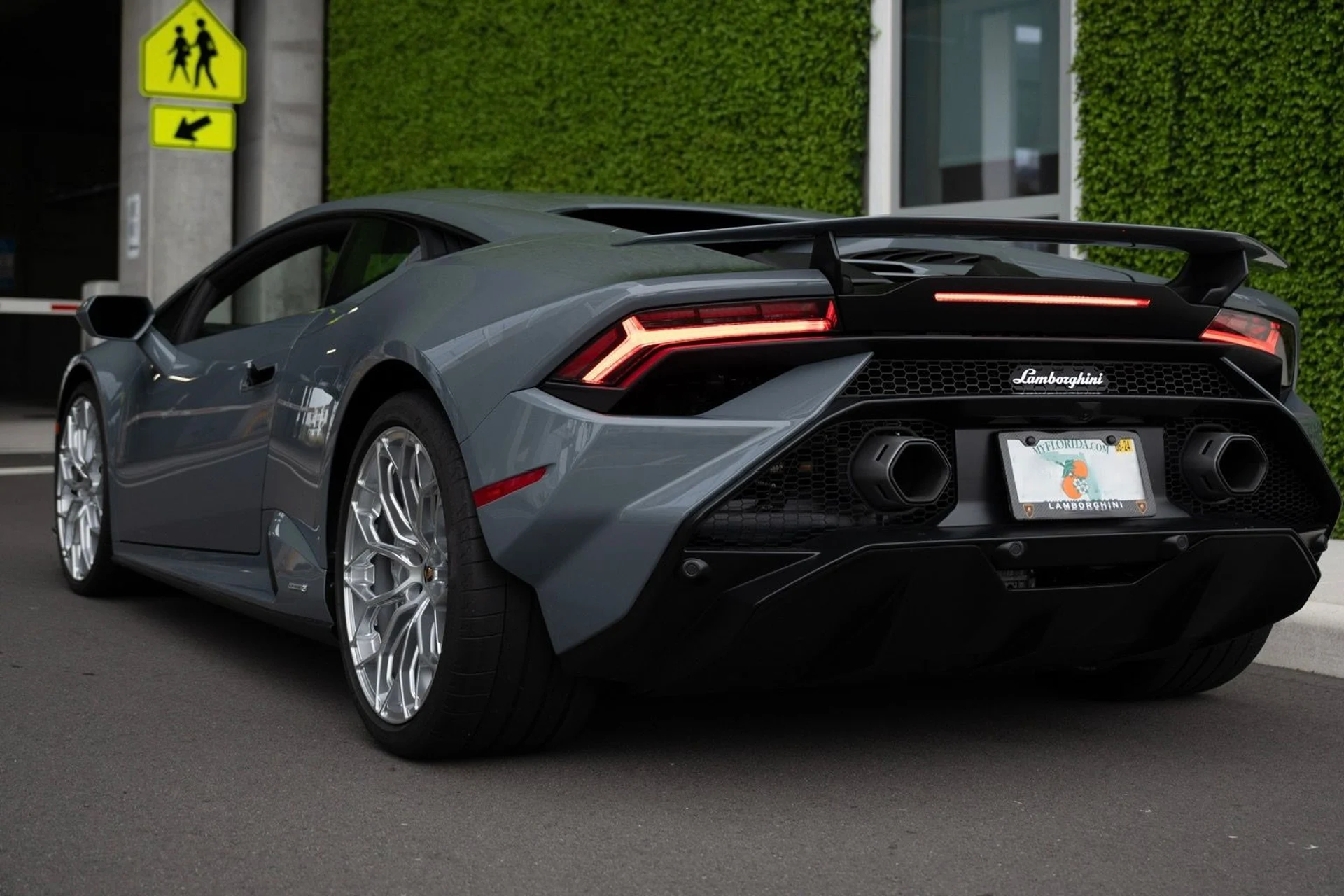 mph002_2822324830_Used_2023_Lamborghini_Huracan_Tecnica_1708715401_683186cf33