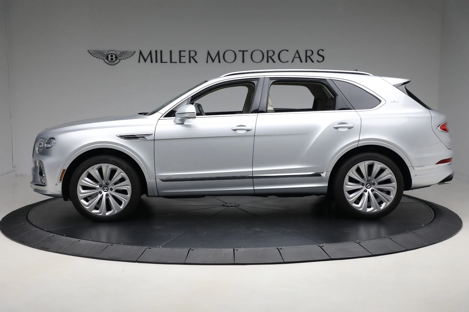mph002_2824159716_Used_2021_Bentley_Bentayga_V8_4c6c84d160