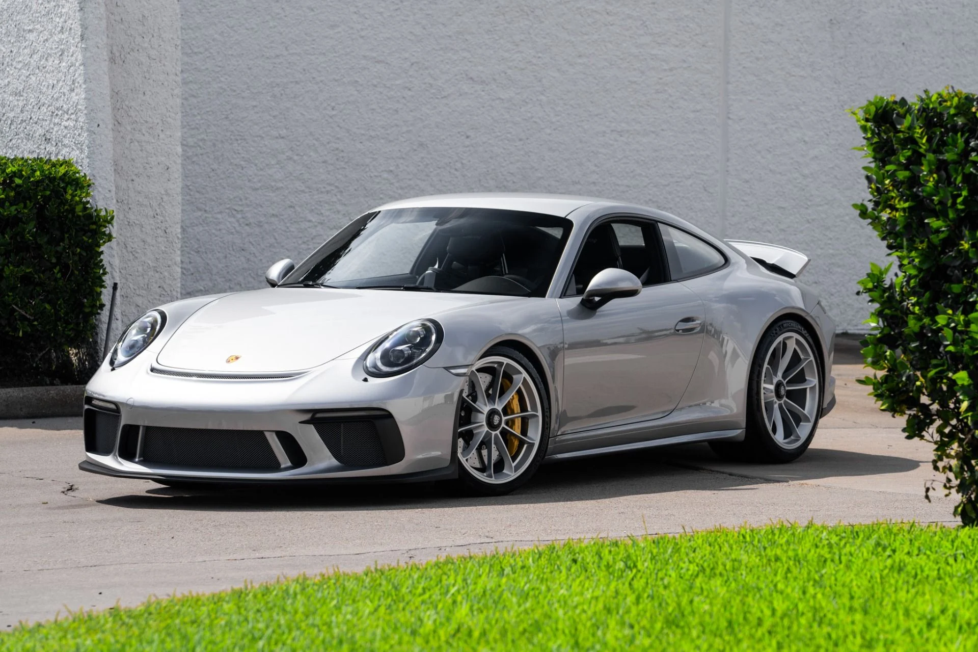 mph002_2830968188_Used_2018_Porsche_911_GT_3_Touring_1756161352_c614755523