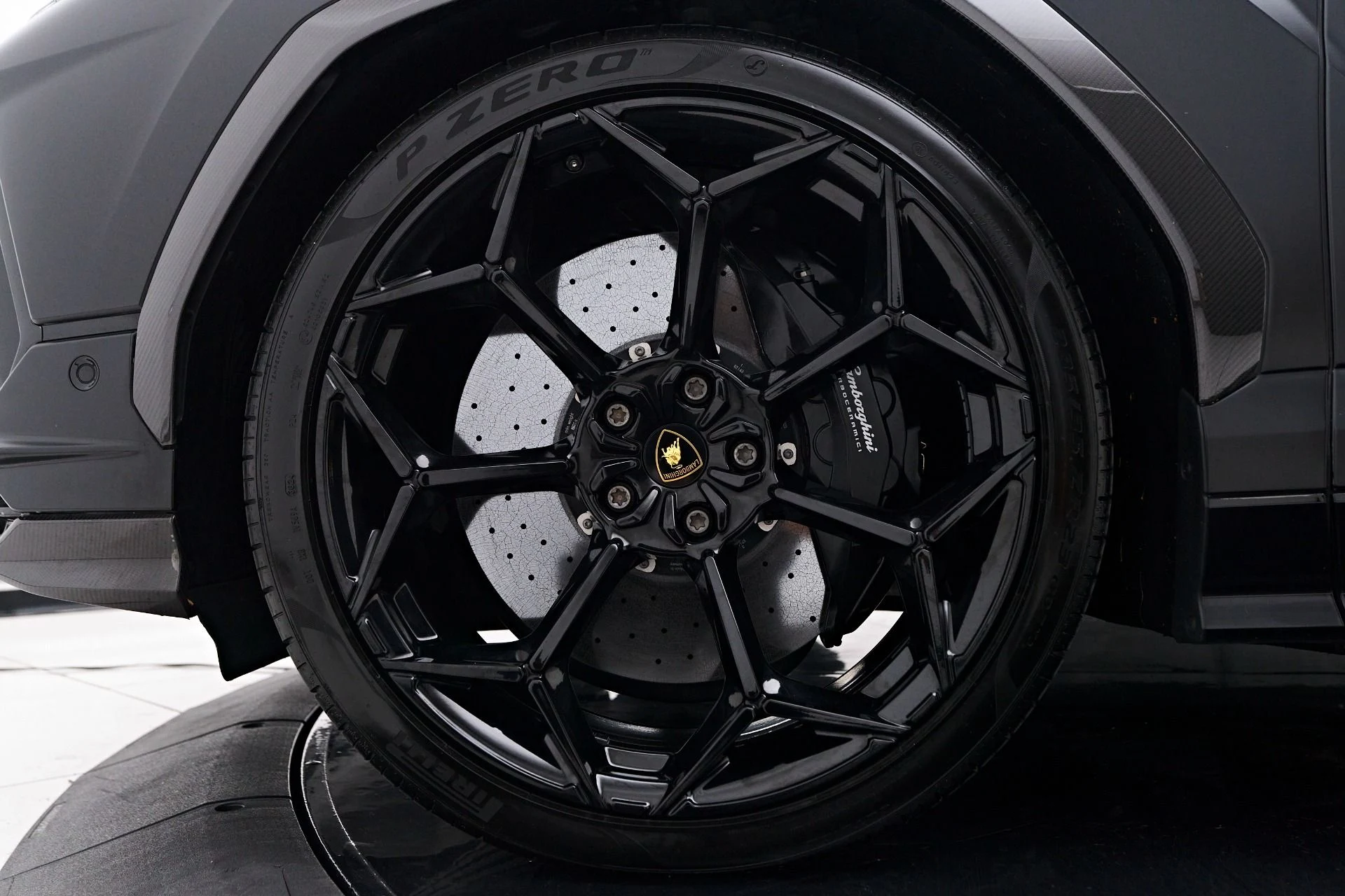 mph002_284240632_Used_2023_Lamborghini_Urus_Performante_1756943469_26f157ab92